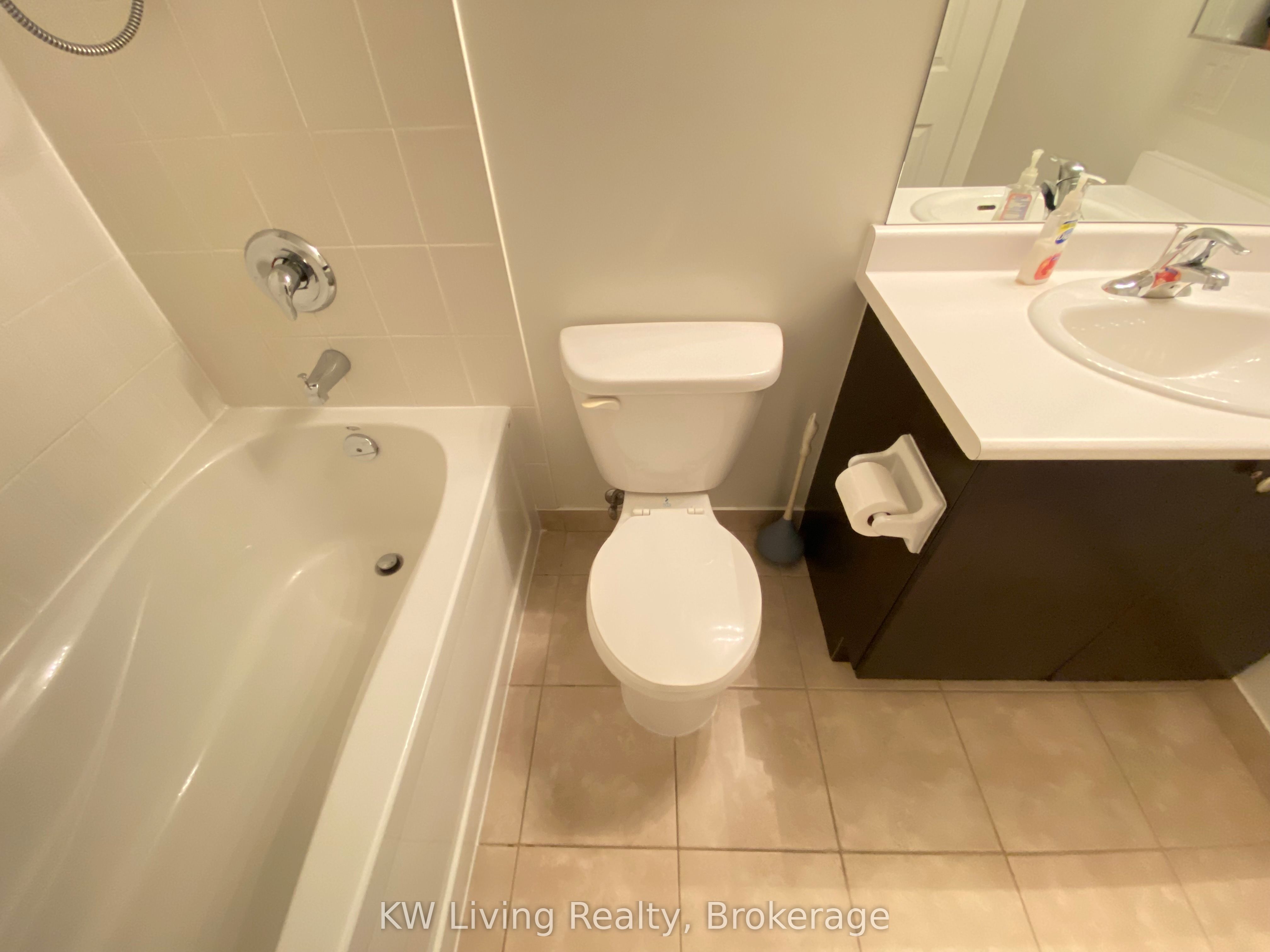 208 Enfield Place 1007 Property Photo 22