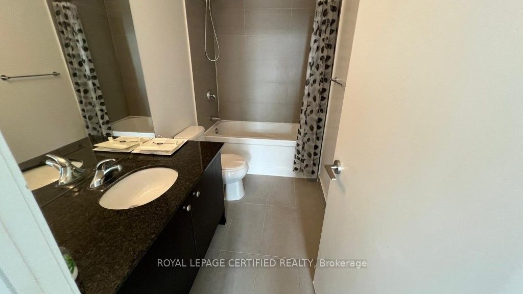 5101 Dundas Street W 308 Property Photo 12