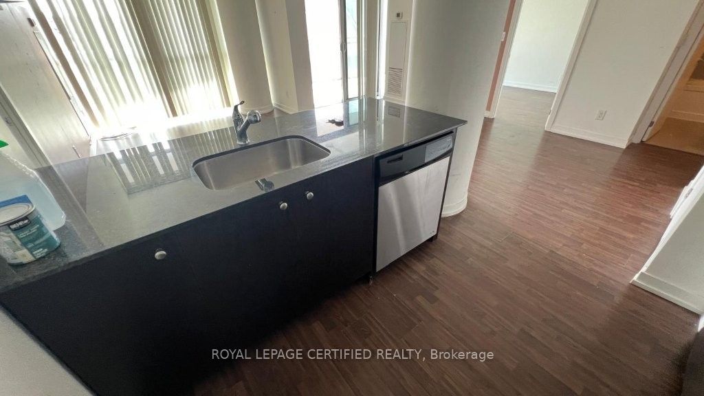 5101 Dundas Street W 308 Property Photo 17