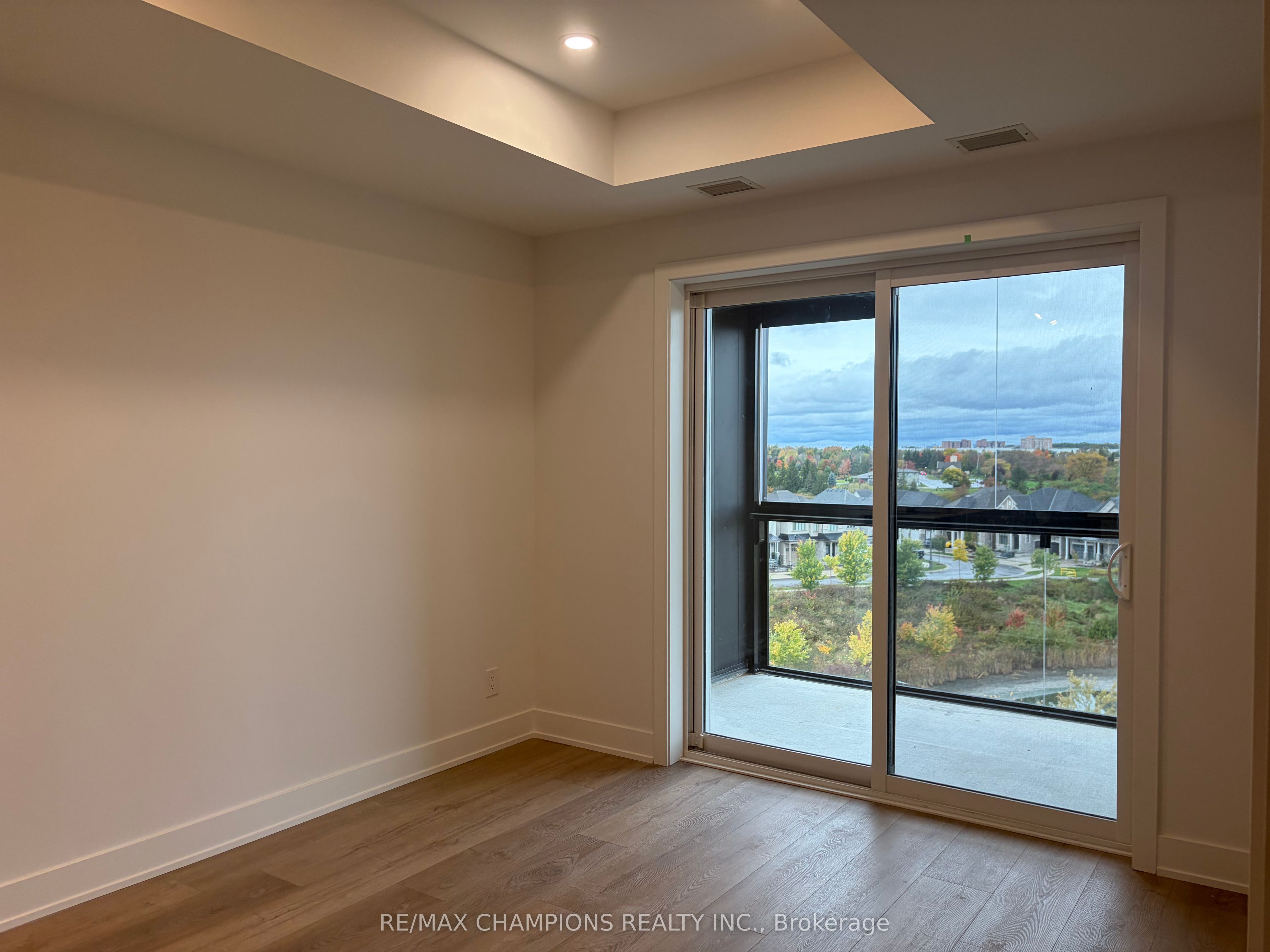 3008 William Cutmore Boulevard 607 Property Photo 3