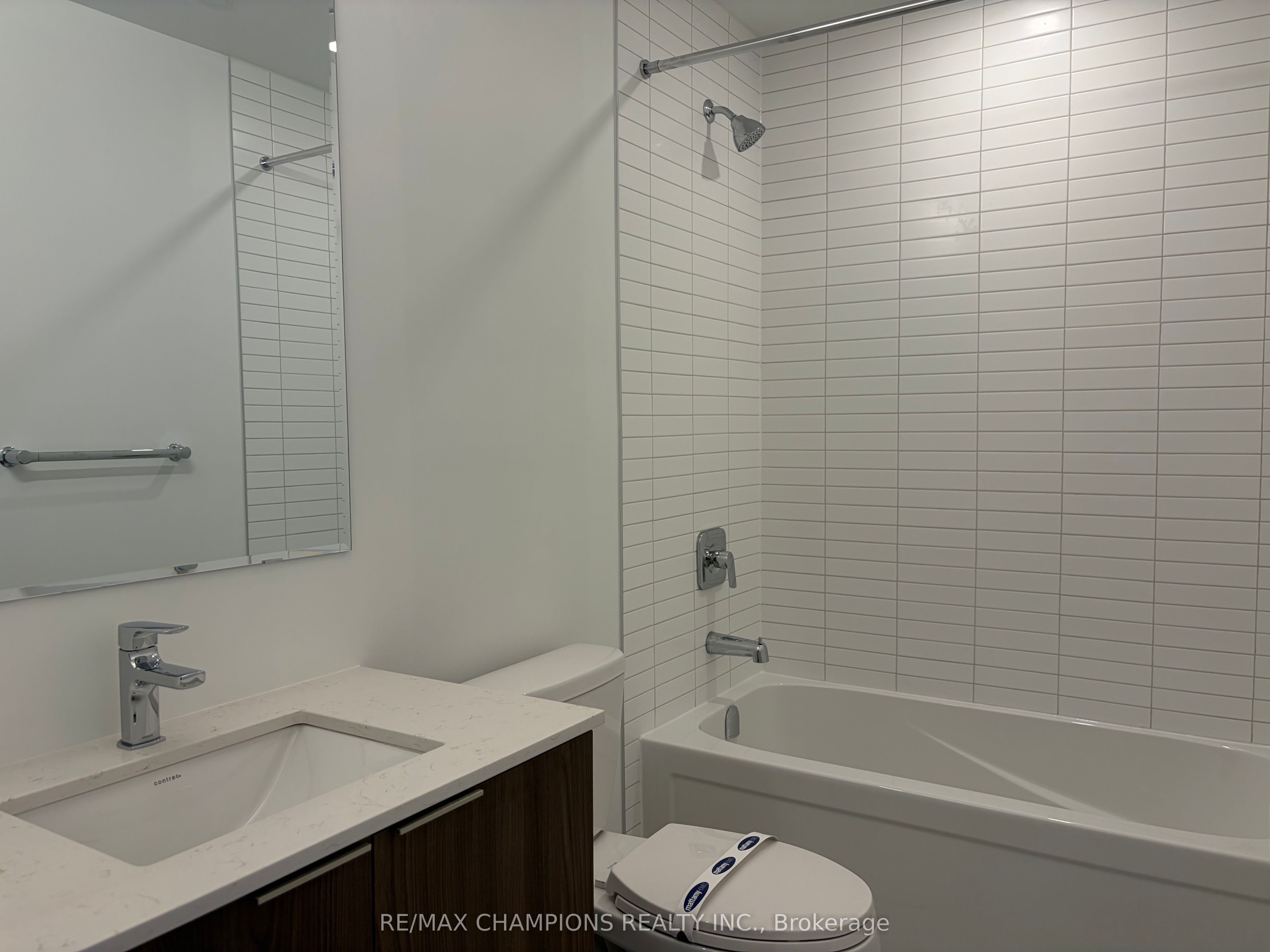 3008 William Cutmore Boulevard 607 Property Photo 7