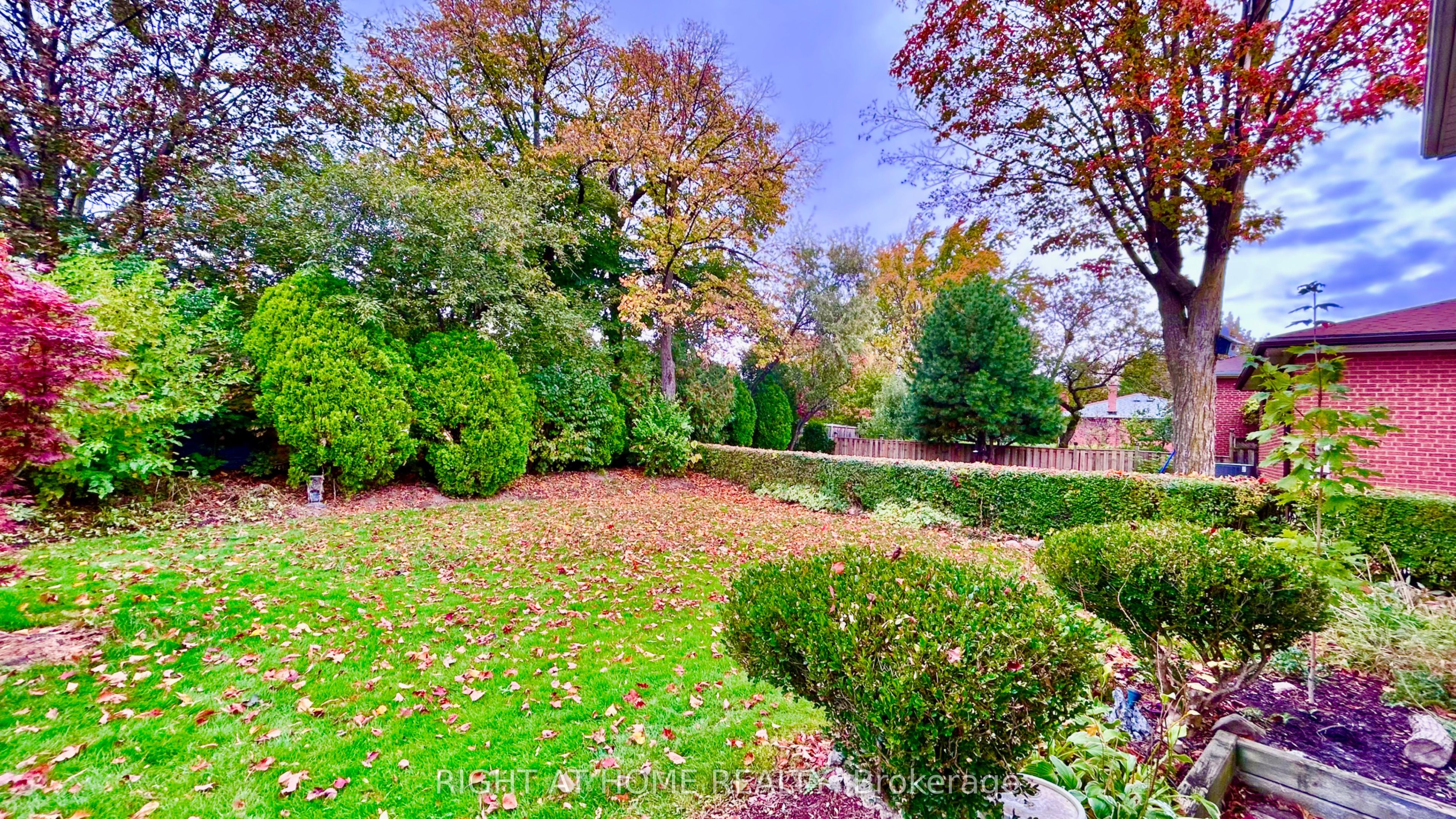 575 Eversley Drive Property Photo 3