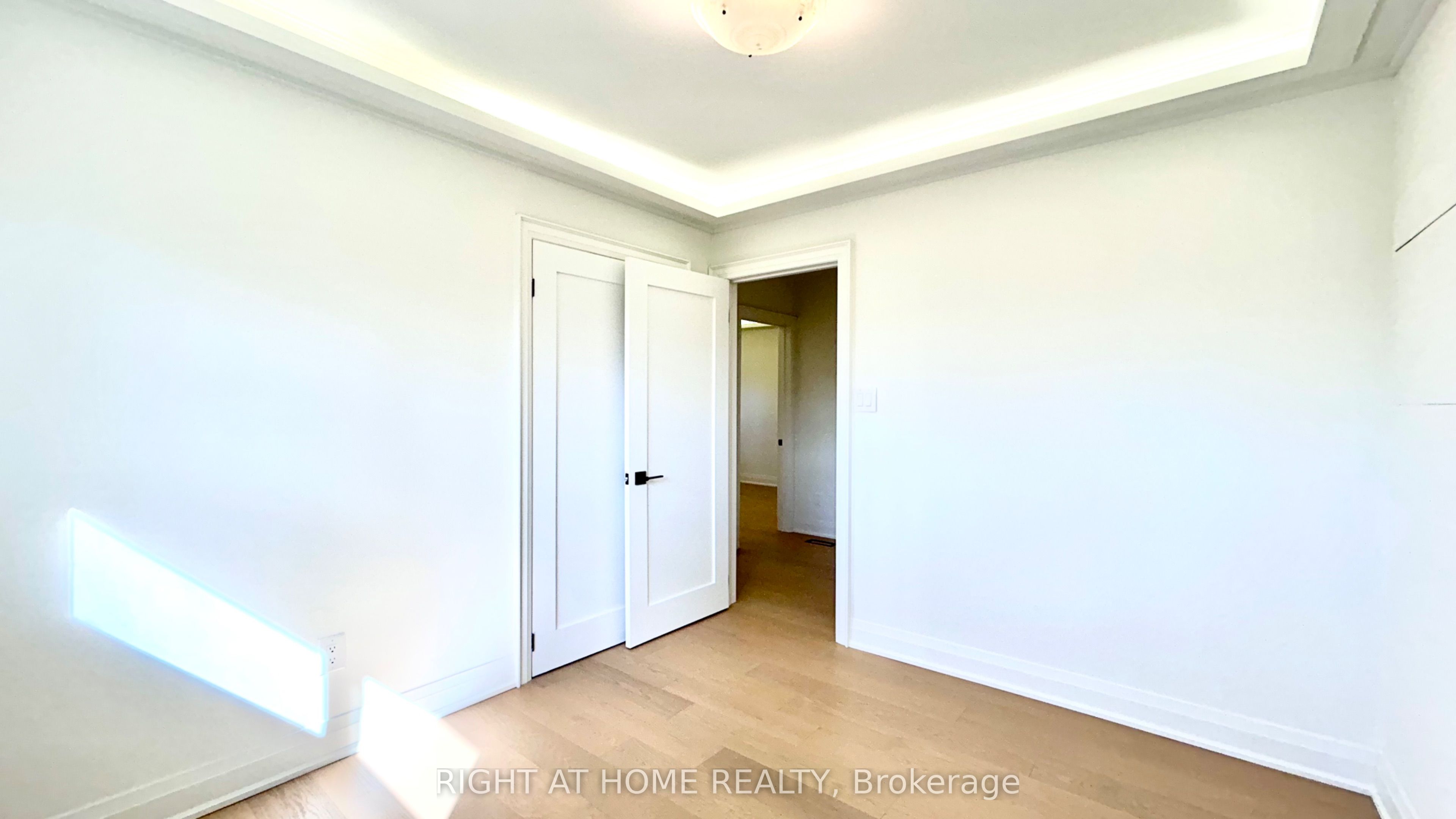 575 Eversley Drive Property Photo 19
