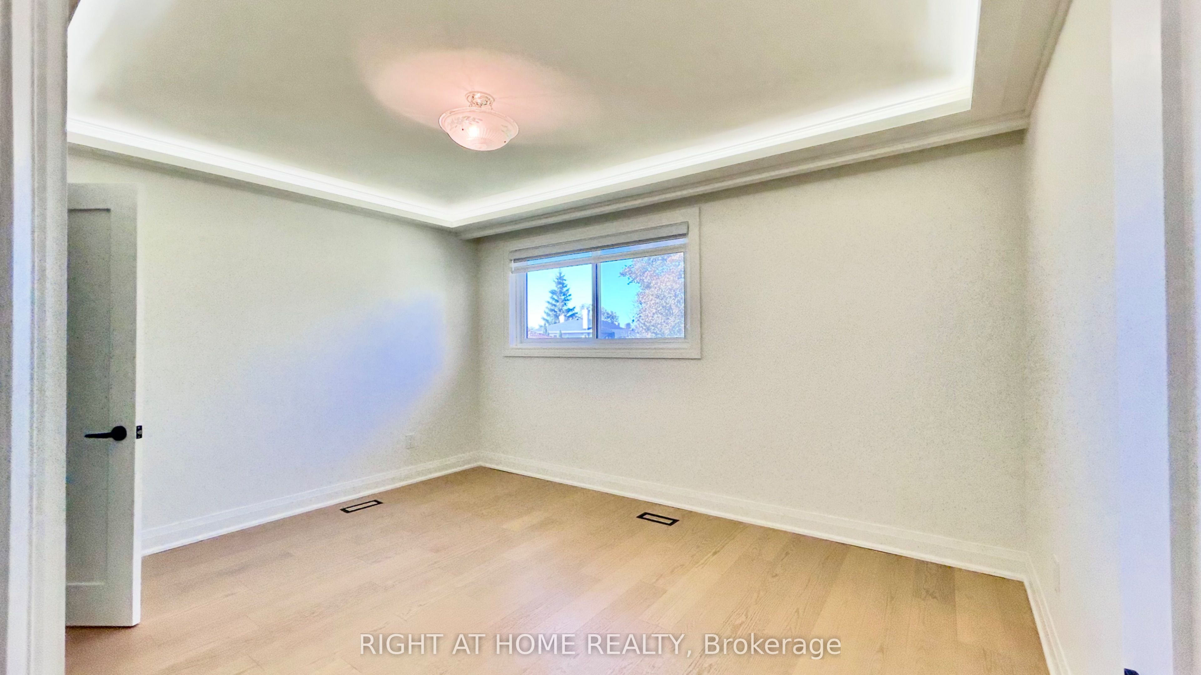 575 Eversley Drive Property Photo 20