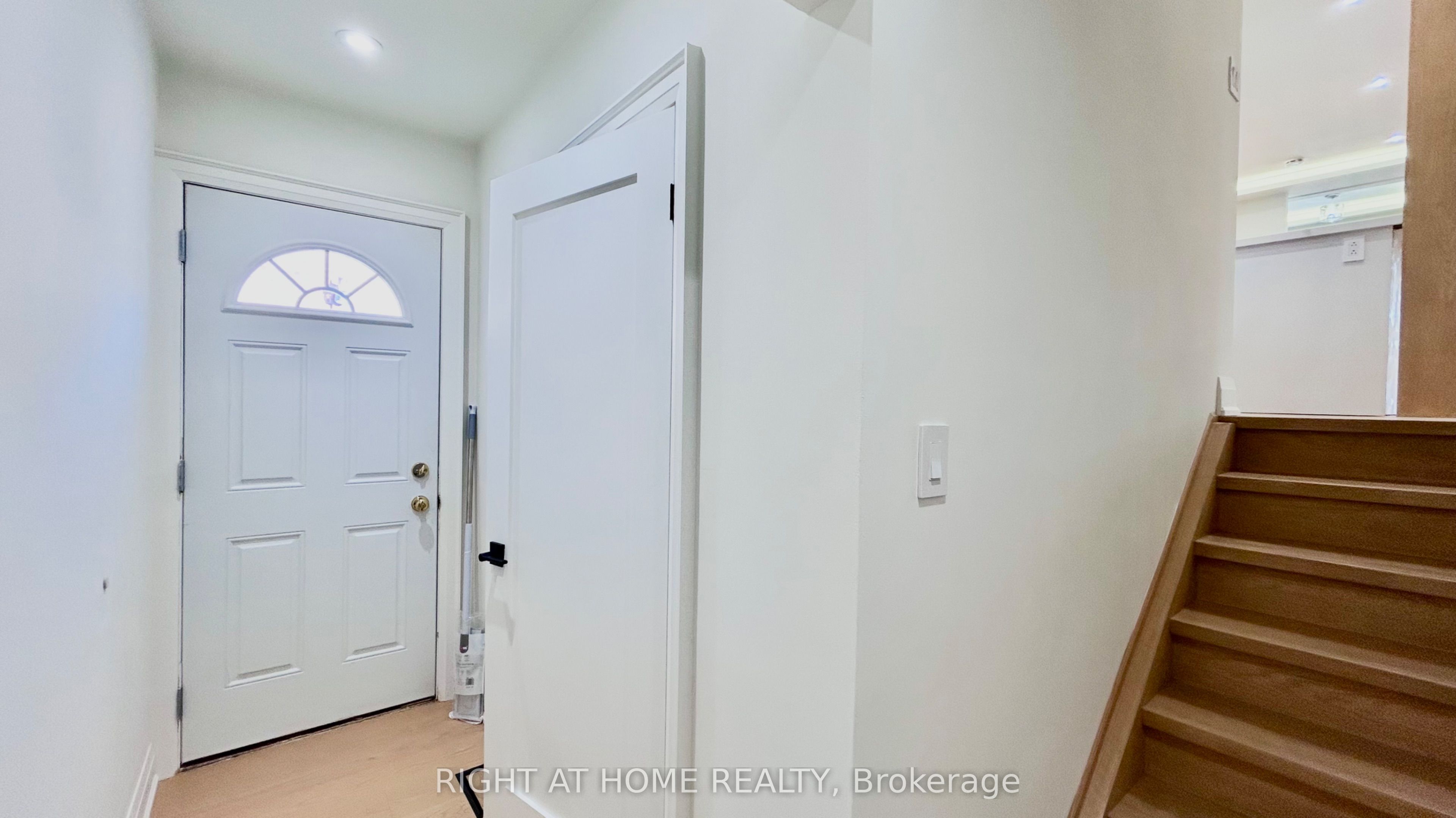 575 Eversley Drive Property Photo 26