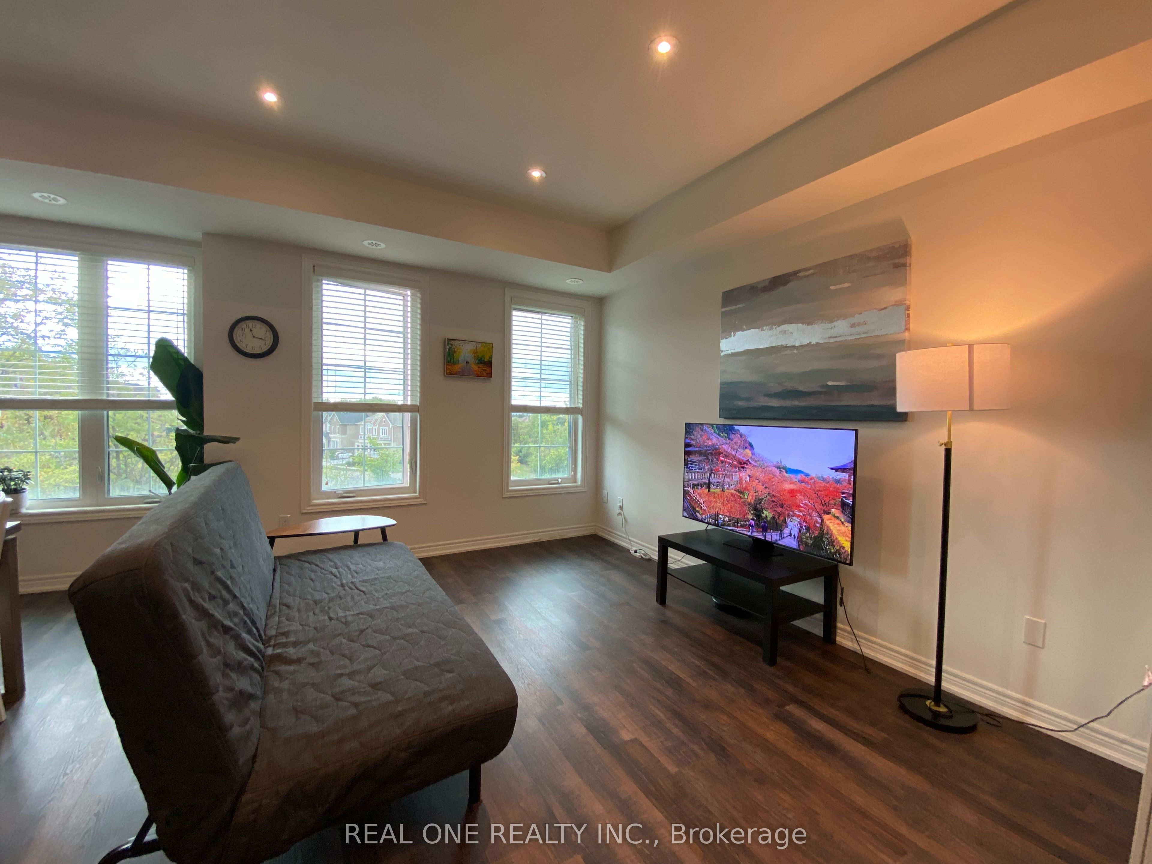 2199 Lillykin Street 30 Property Photo 6