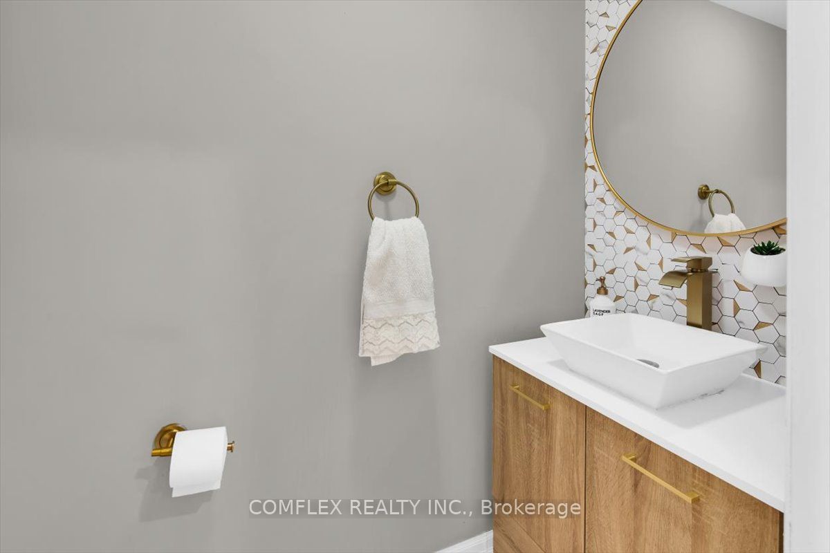 4417 Vallence Drive Property Photo 20