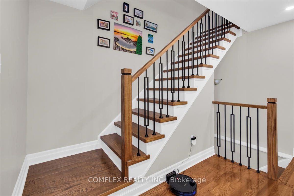4417 Vallence Drive Property Photo 21