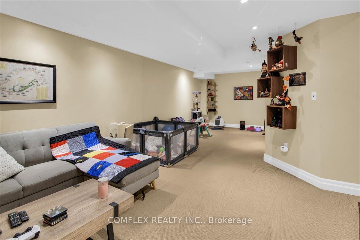 4417 Vallence Drive Property Photo 34