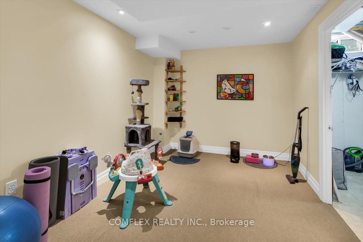 4417 Vallence Drive Property Photo 35