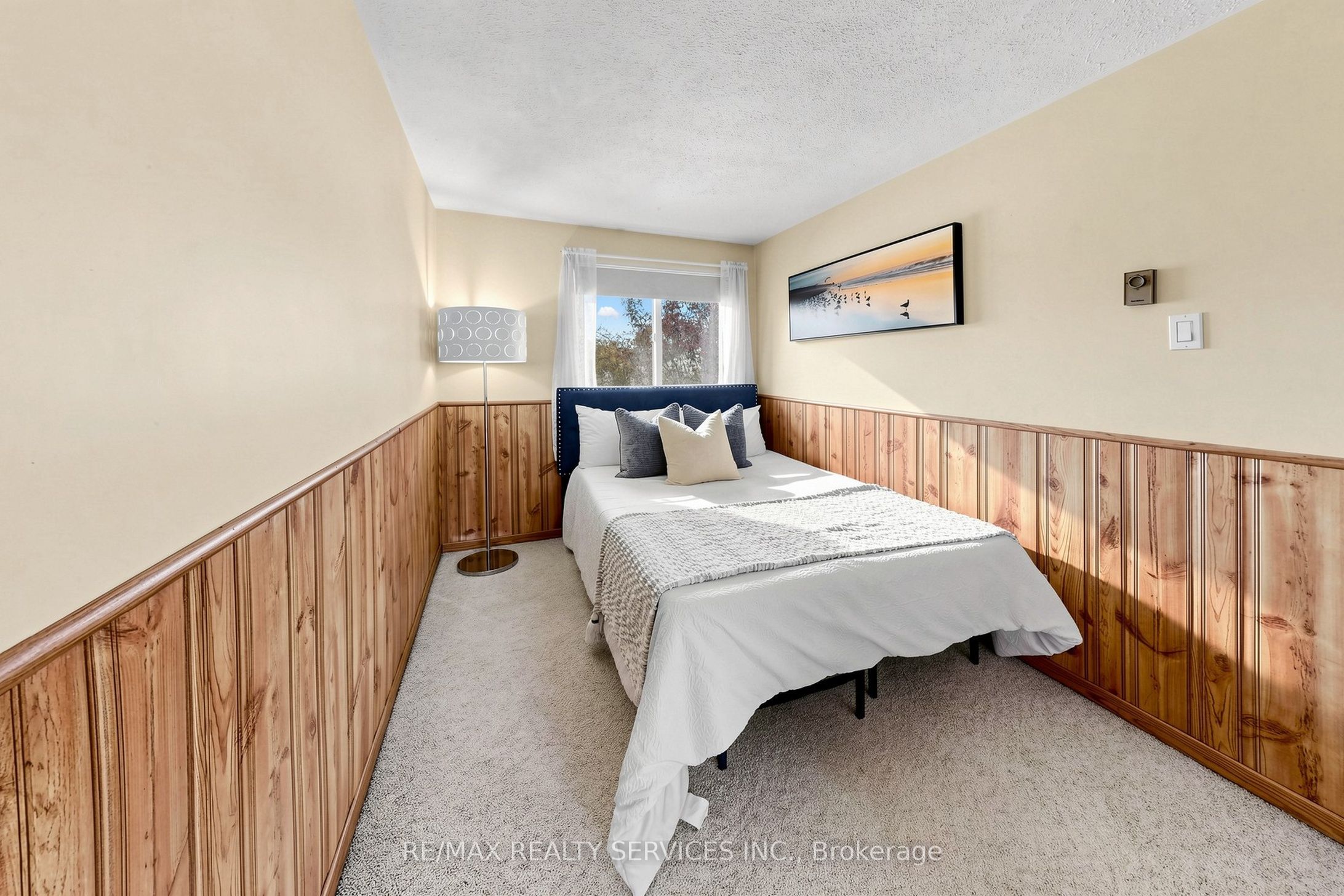 25 Jennifer Square Property Photo 31