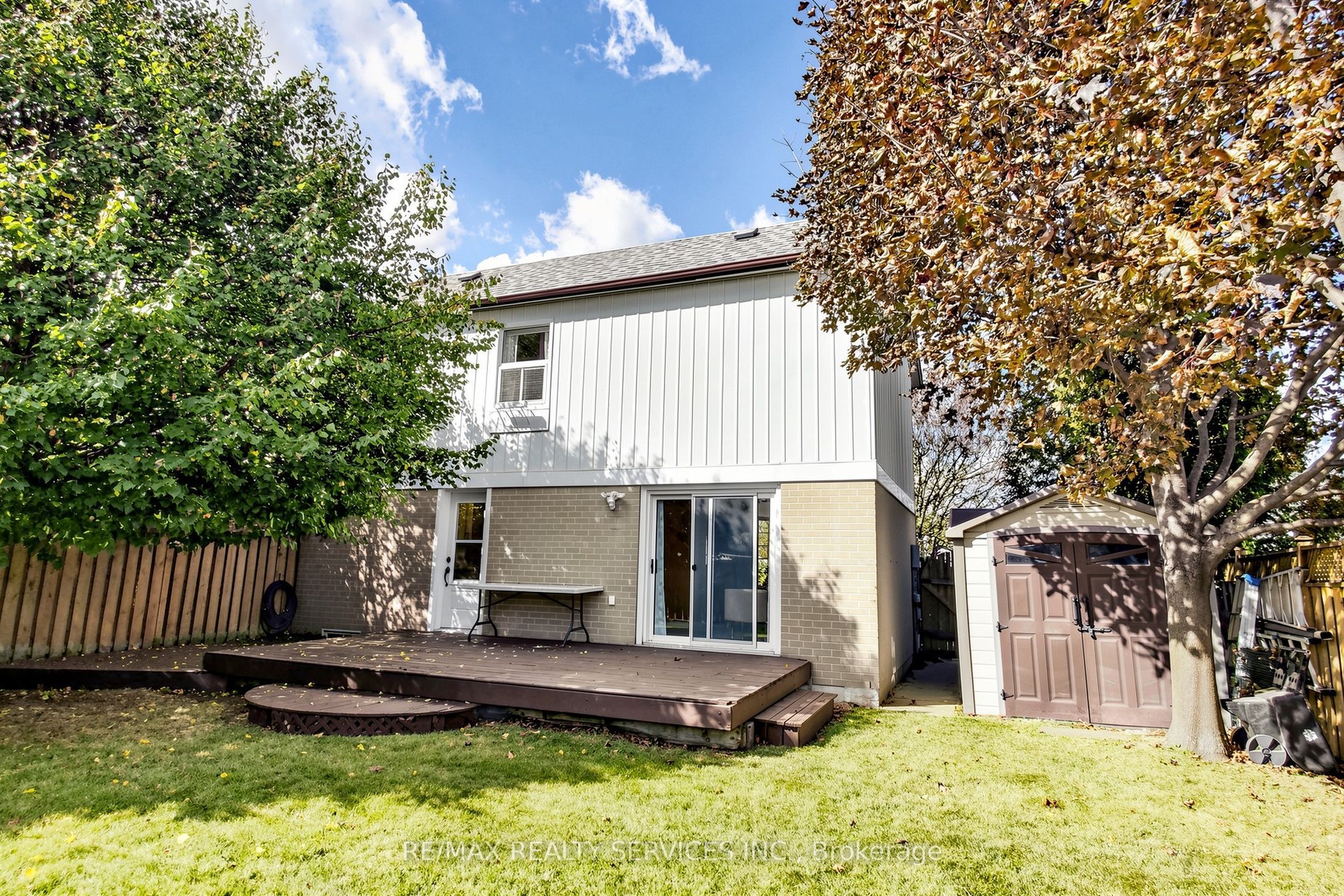 25 Jennifer Square Property Photo 41