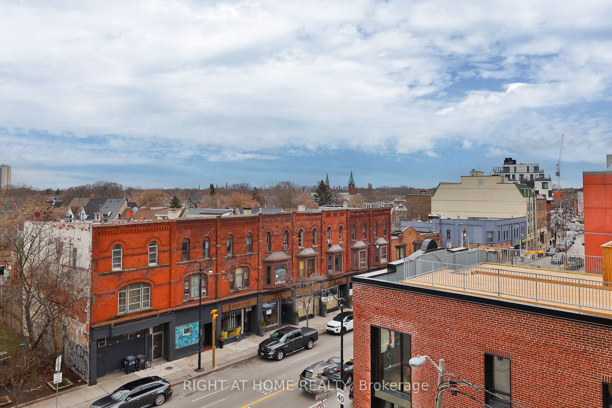 2720 Dundas Street W 409 Property Photo 6