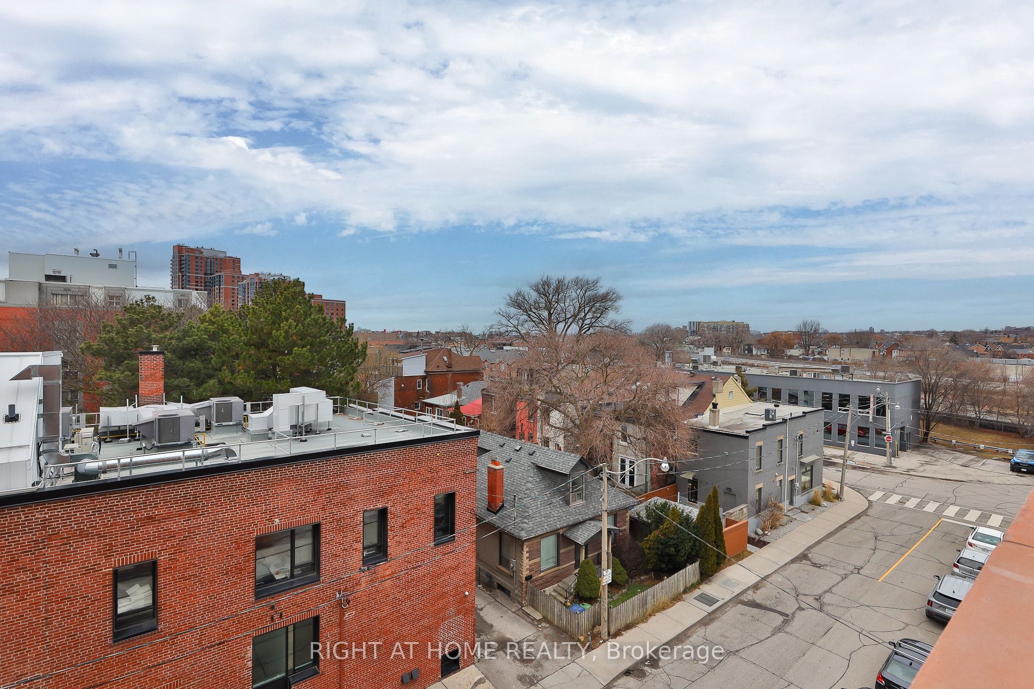 2720 Dundas Street W 409 Property Photo 7