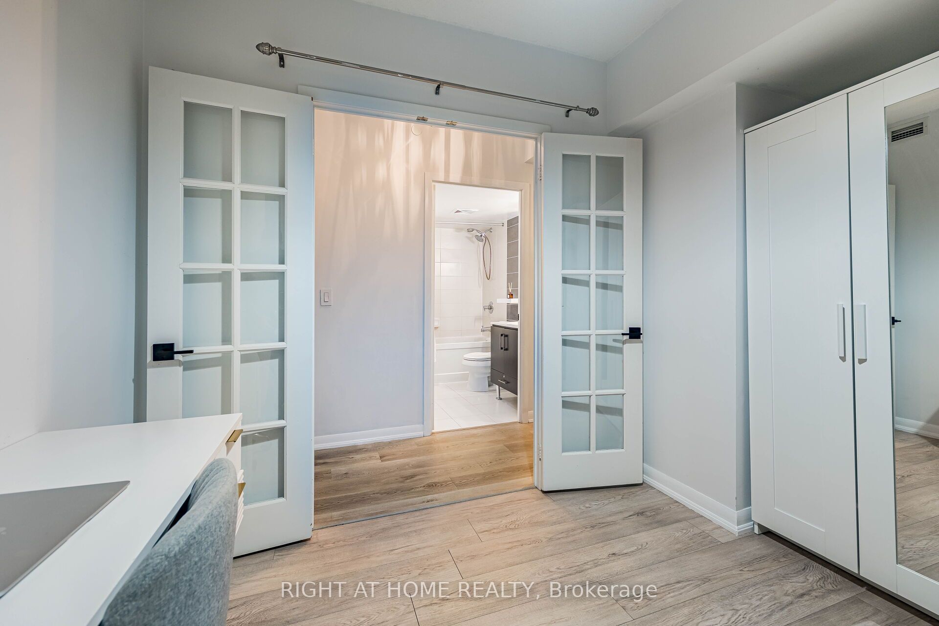 205 Sherway Gardens Road 1211 Property Photo 11