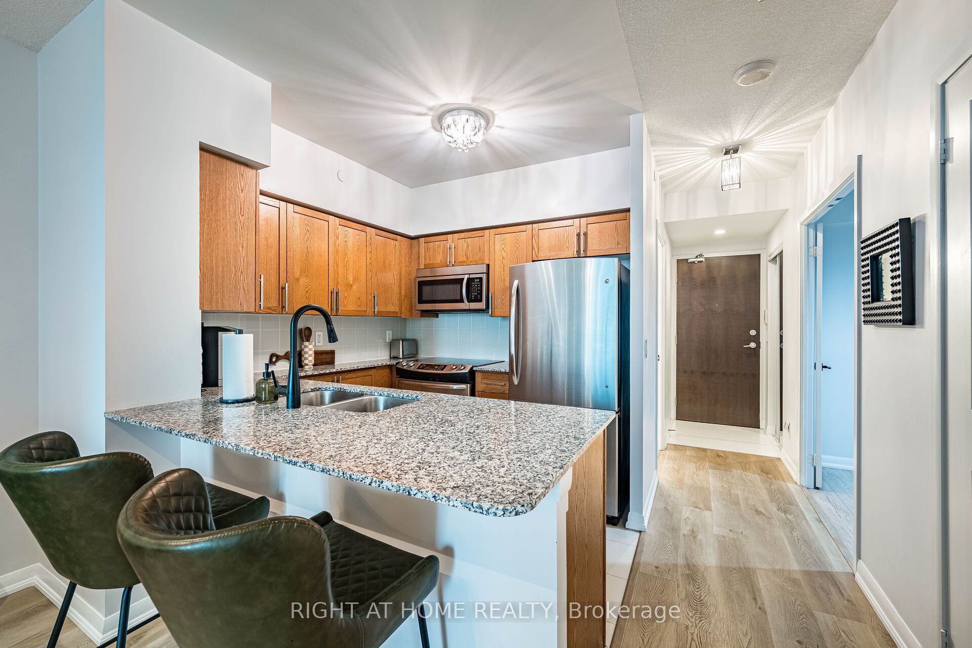 205 Sherway Gardens Road 1211 Property Photo 13