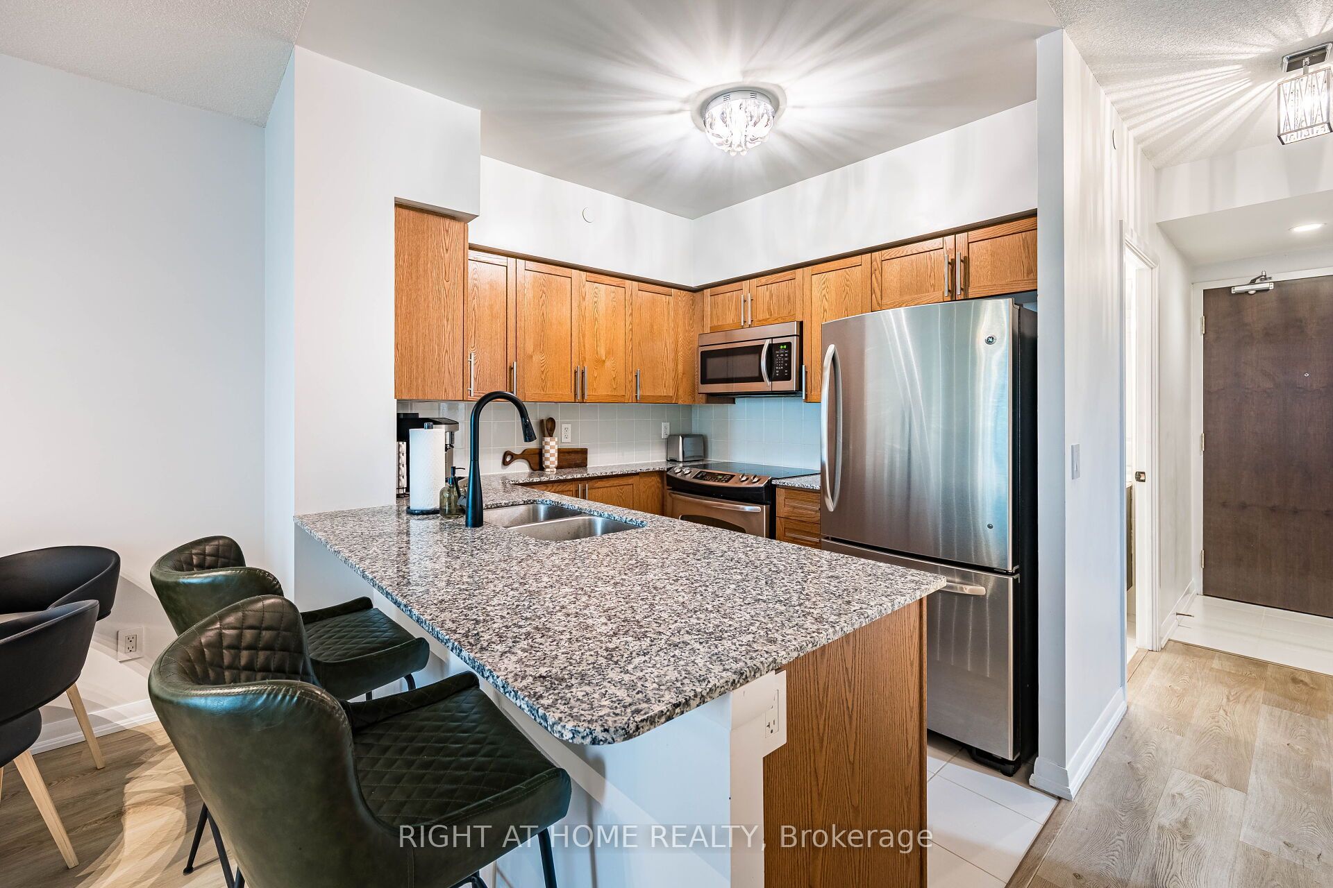 205 Sherway Gardens Road 1211 Property Photo 19