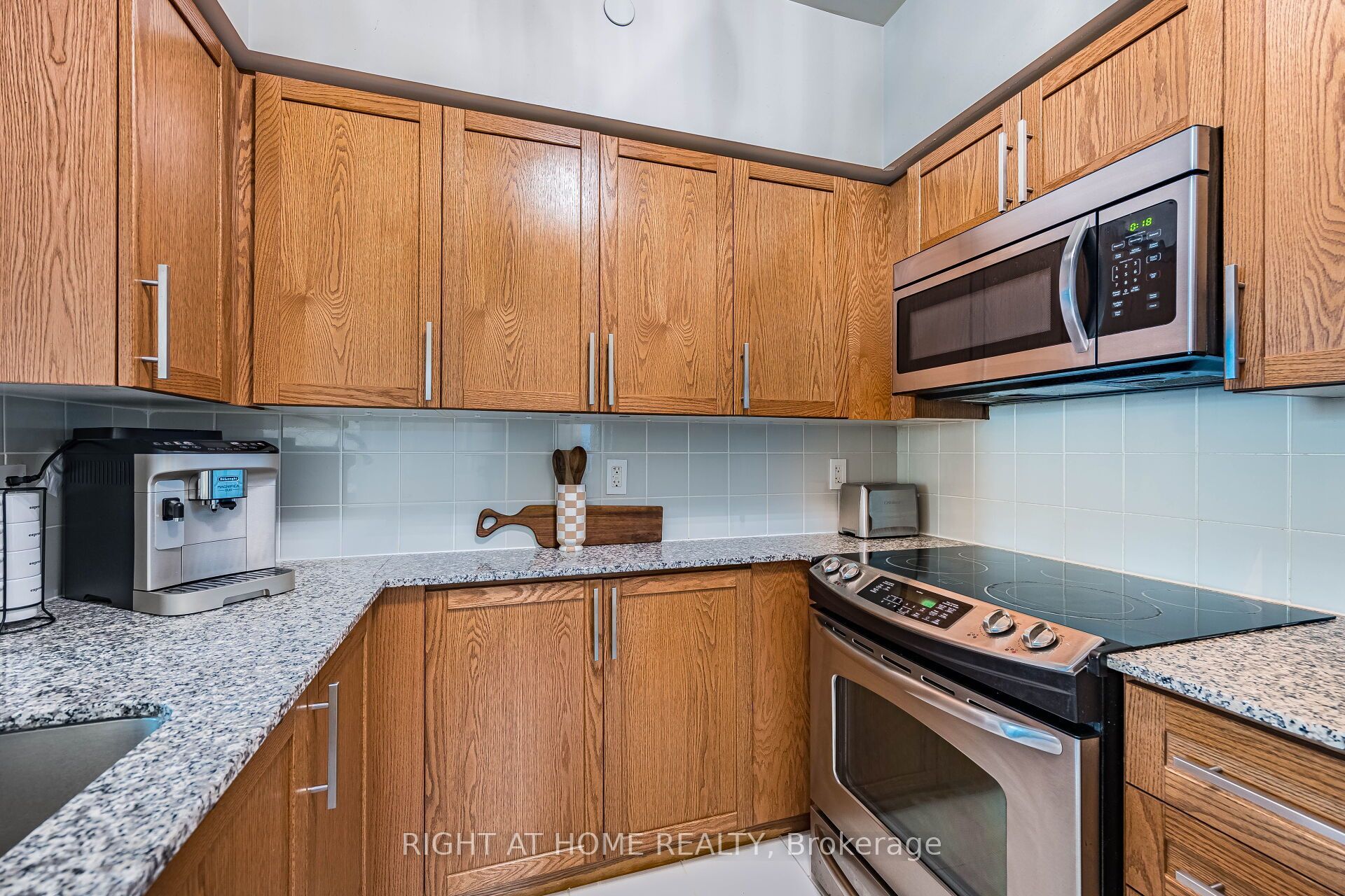 205 Sherway Gardens Road 1211 Property Photo 20