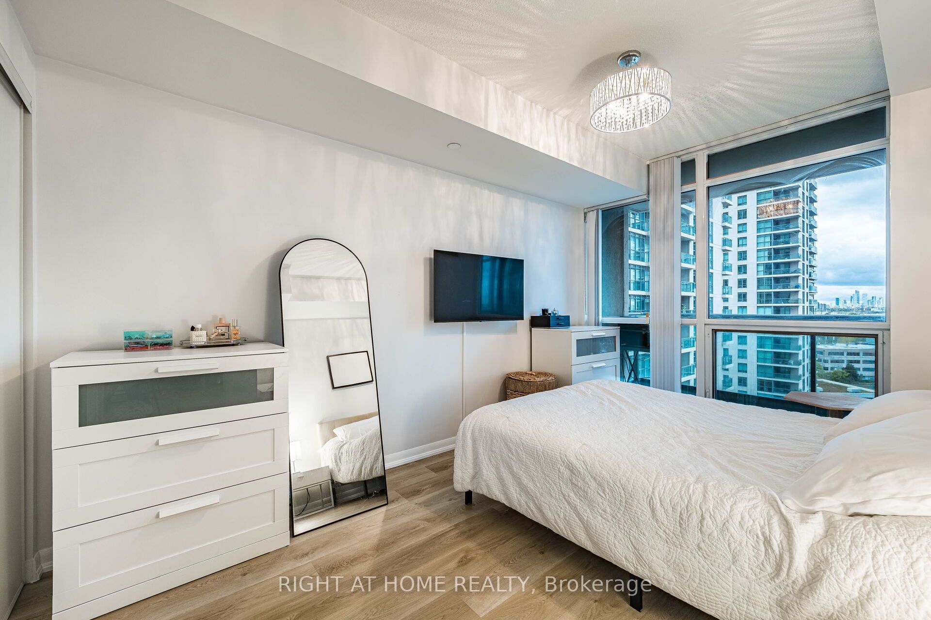 205 Sherway Gardens Road 1211 Property Photo 21
