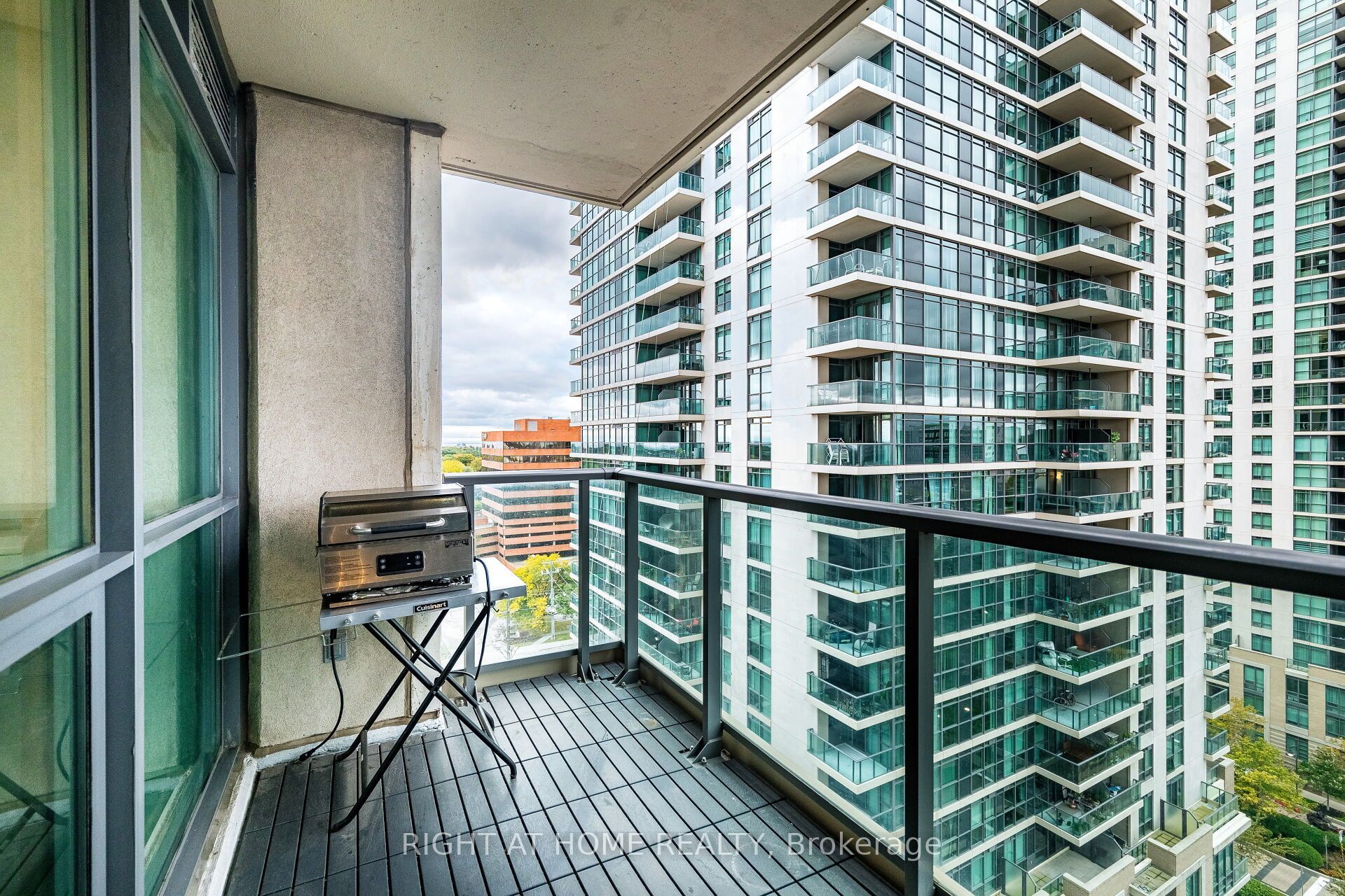 205 Sherway Gardens Road 1211 Property Photo 27