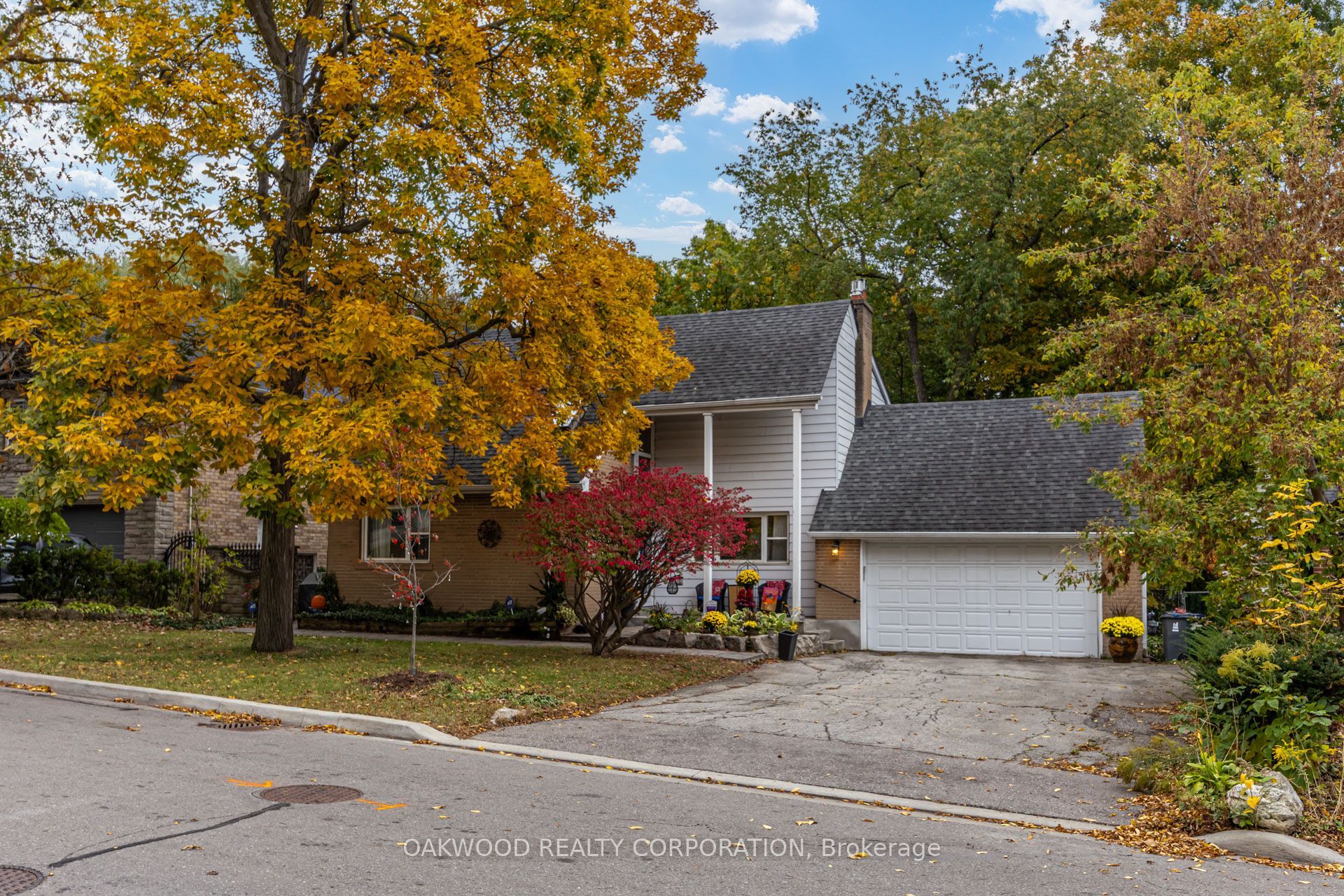 41 Greenbrook Drive Property Photo 1