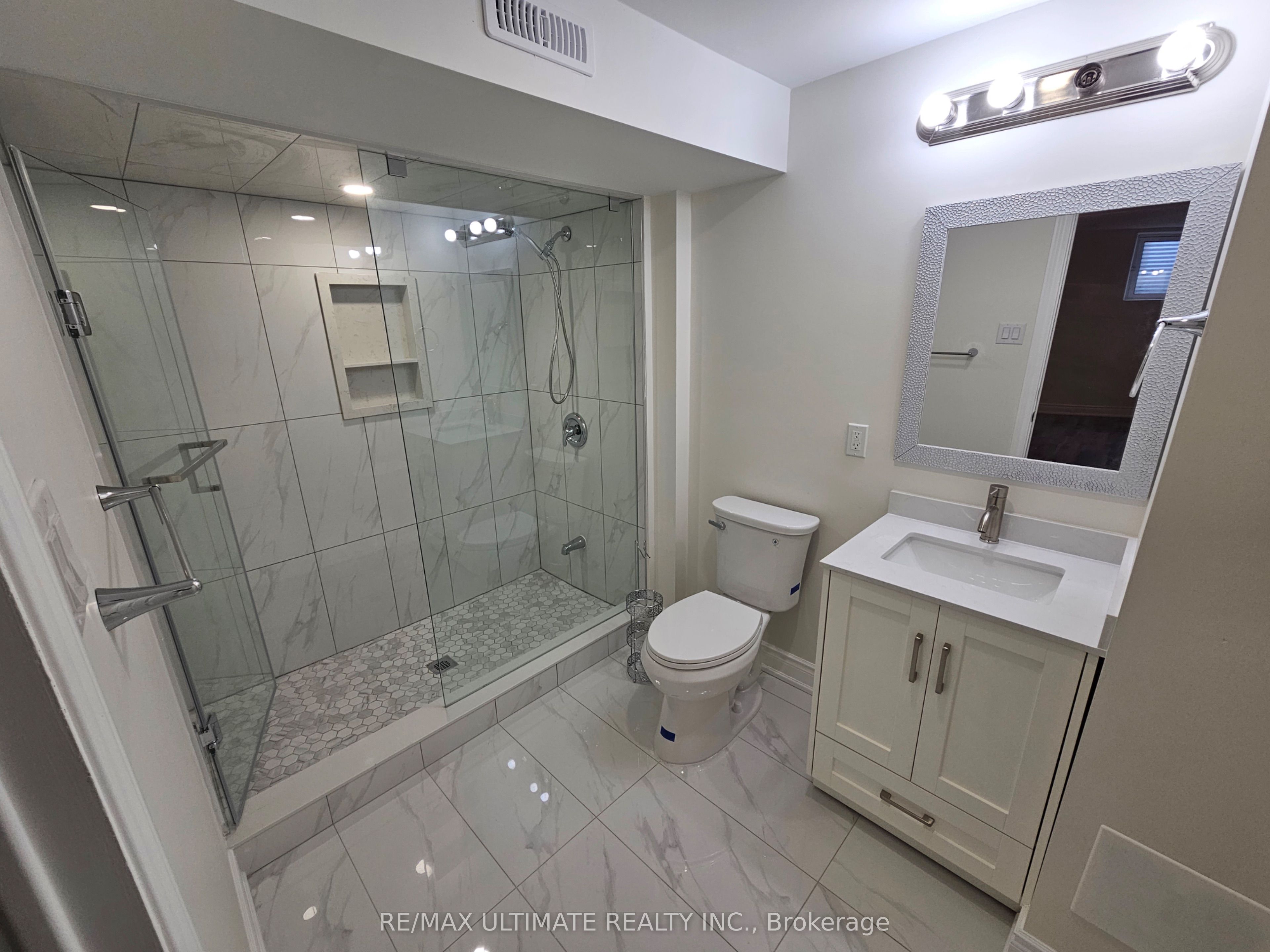 9 Clovercrest Drive Property Photo 7