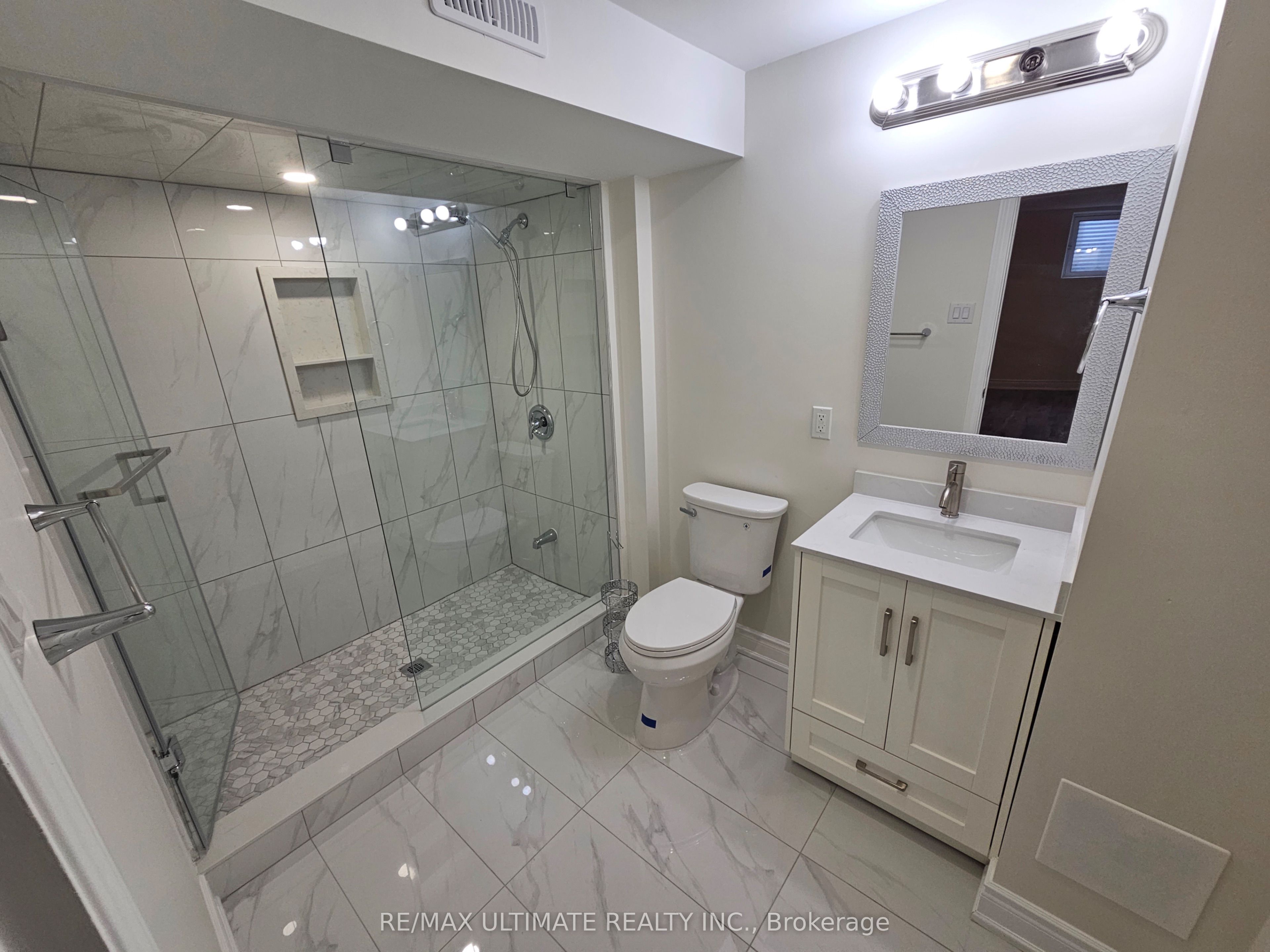 9 Clovercrest Drive Property Photo 8