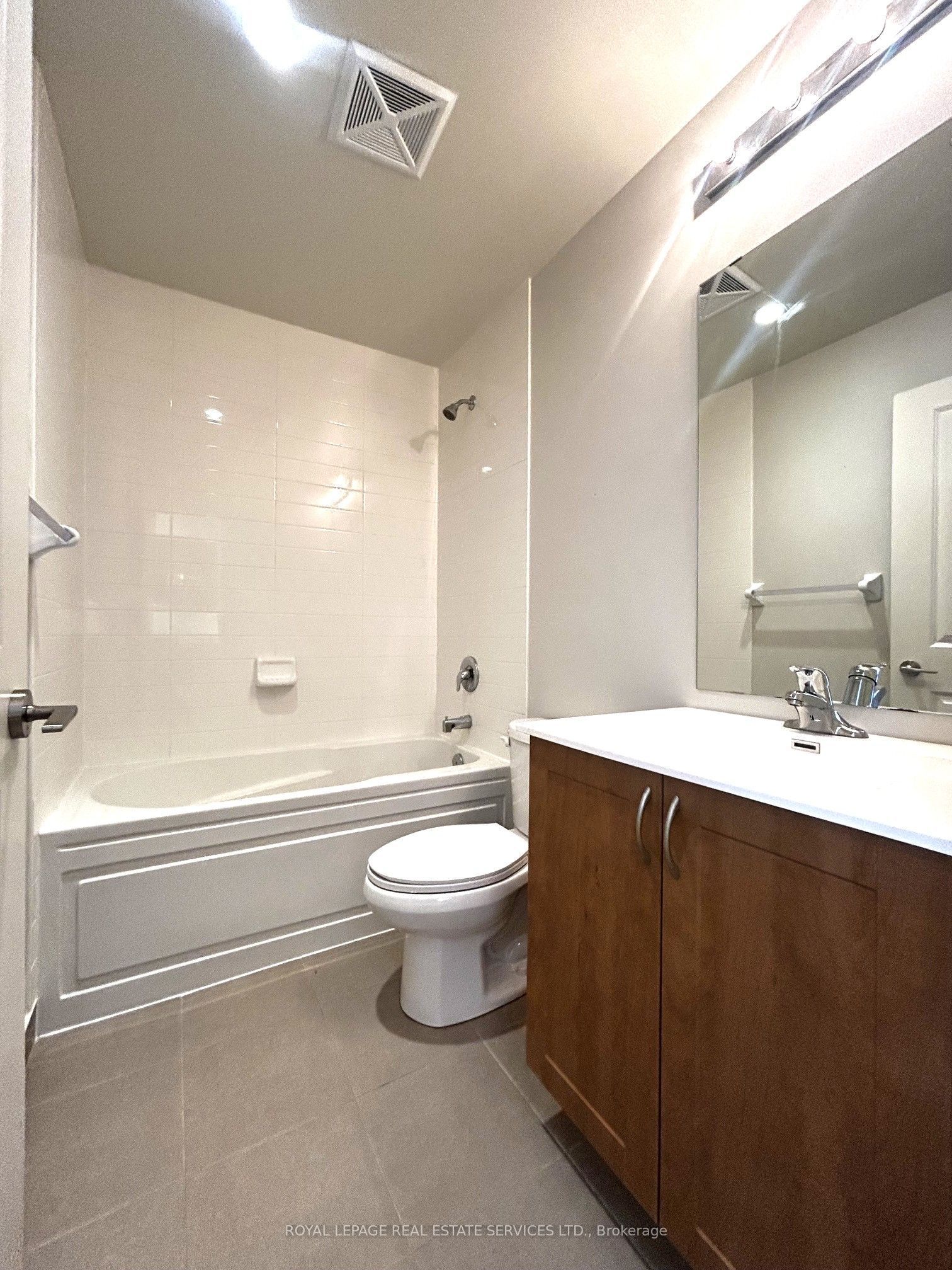 39 Annie Craig Drive 1702 Property Photo 23