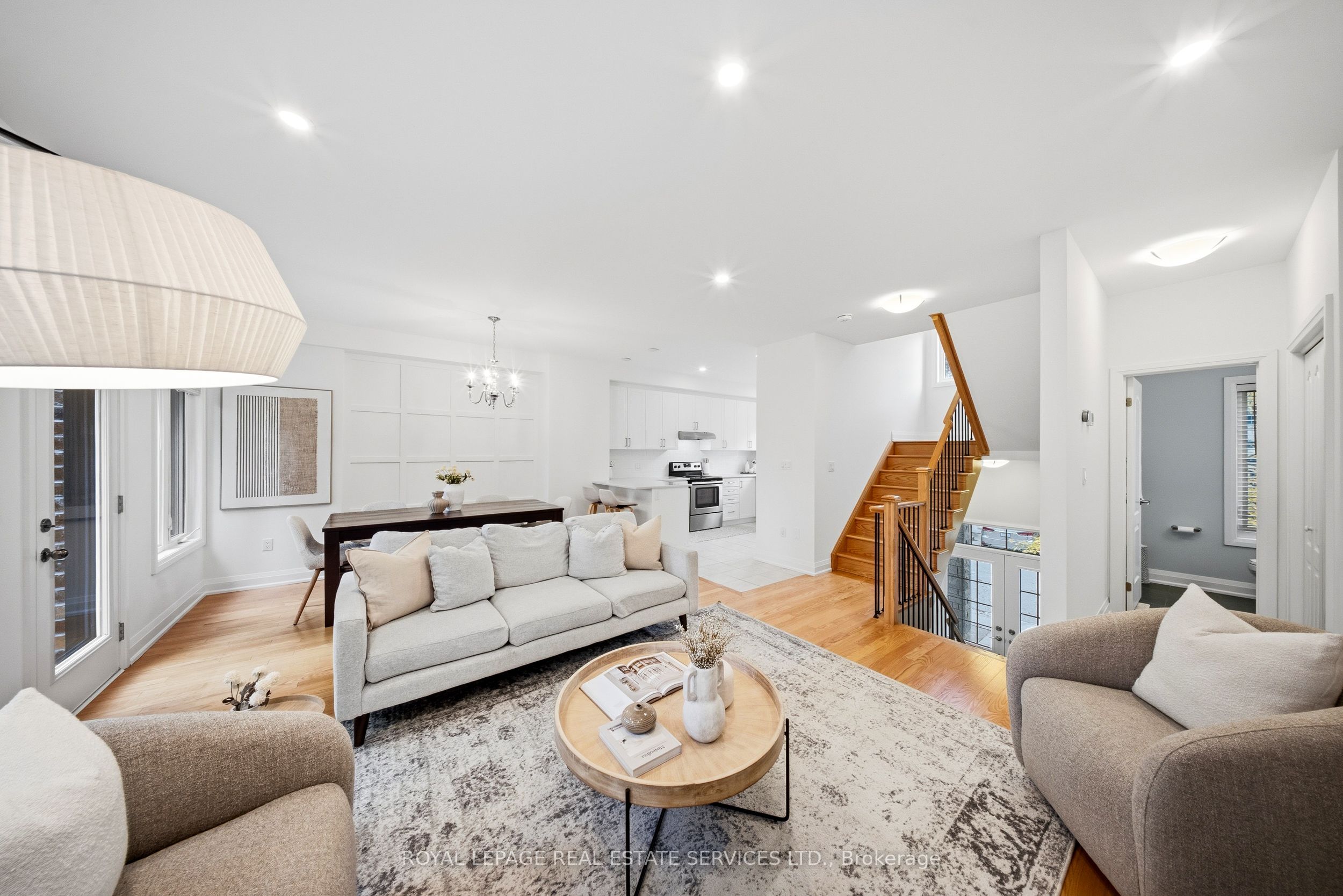 1233 Azinger Lane Property Photo 6