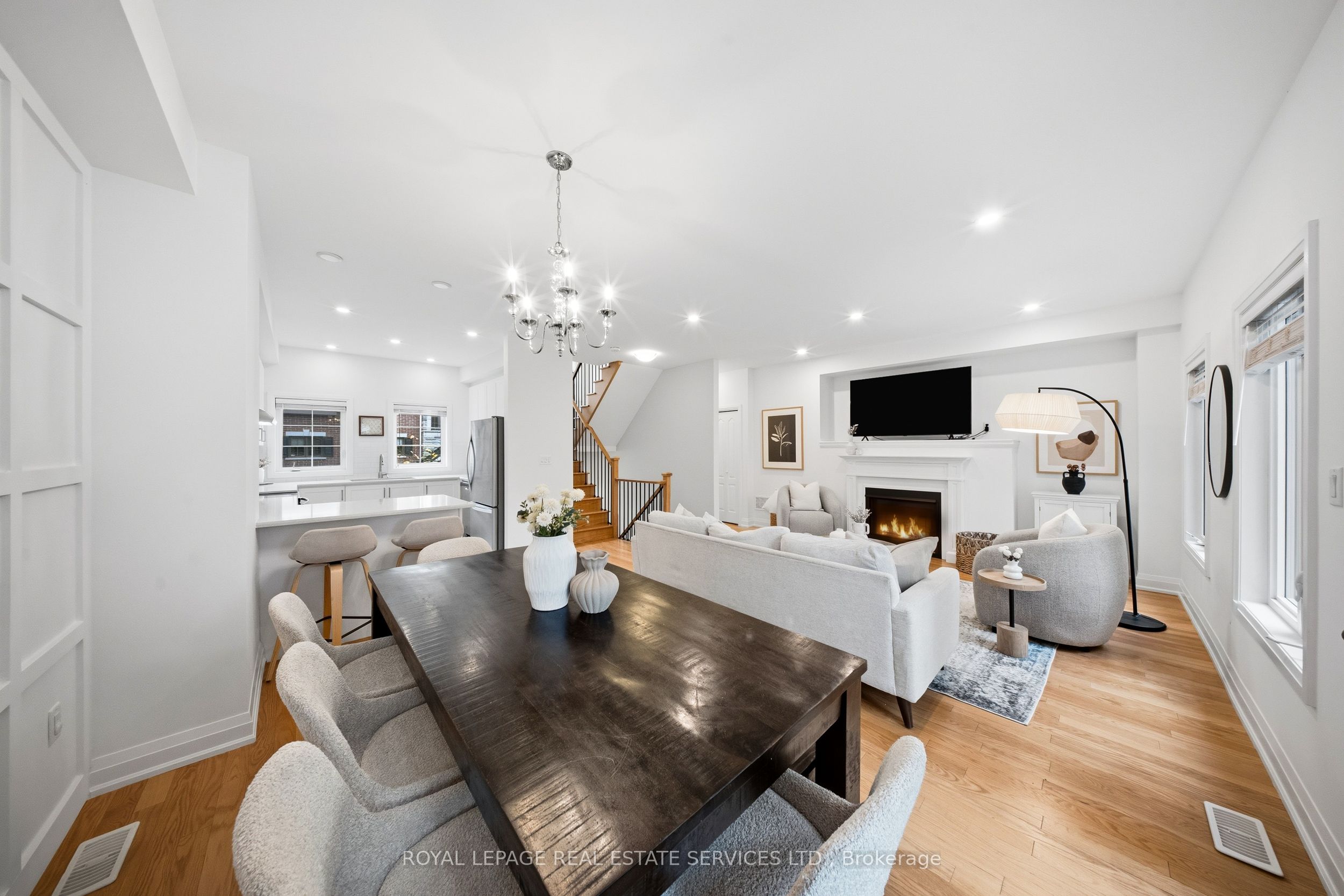 1233 Azinger Lane Property Photo 10