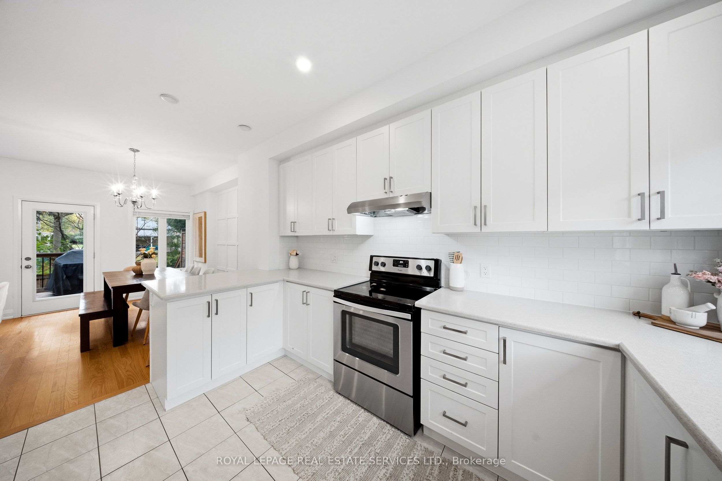 1233 Azinger Lane Property Photo 14