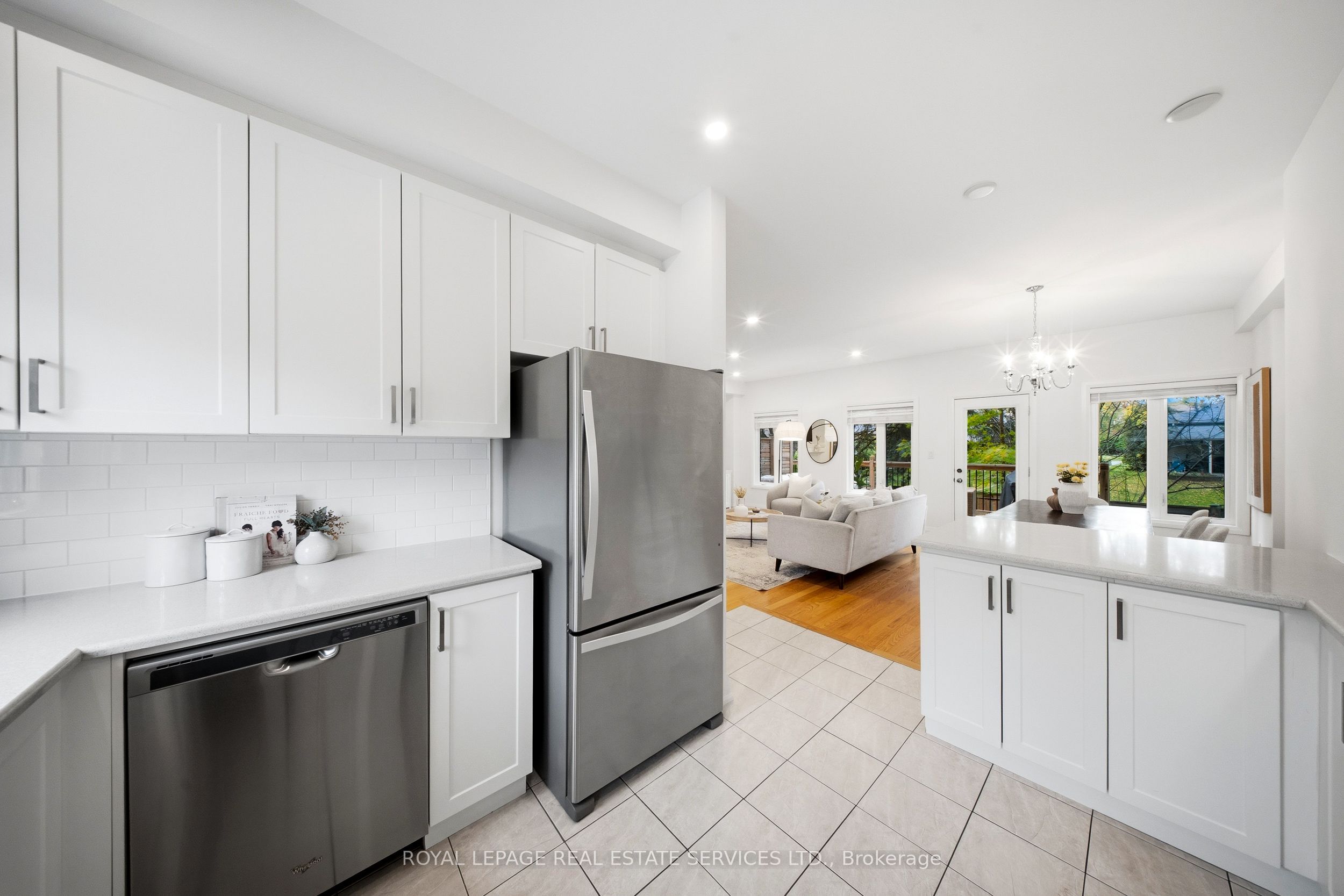 1233 Azinger Lane Property Photo 15