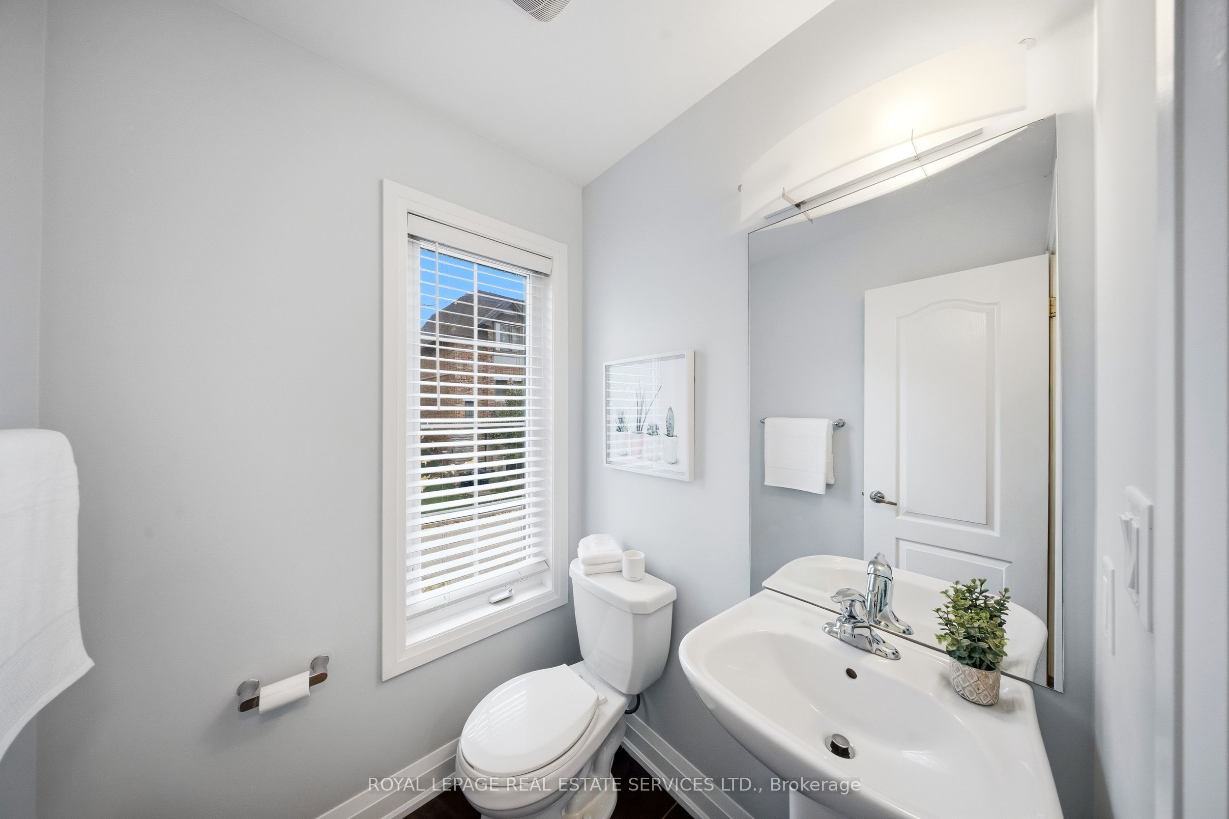 1233 Azinger Lane Property Photo 17