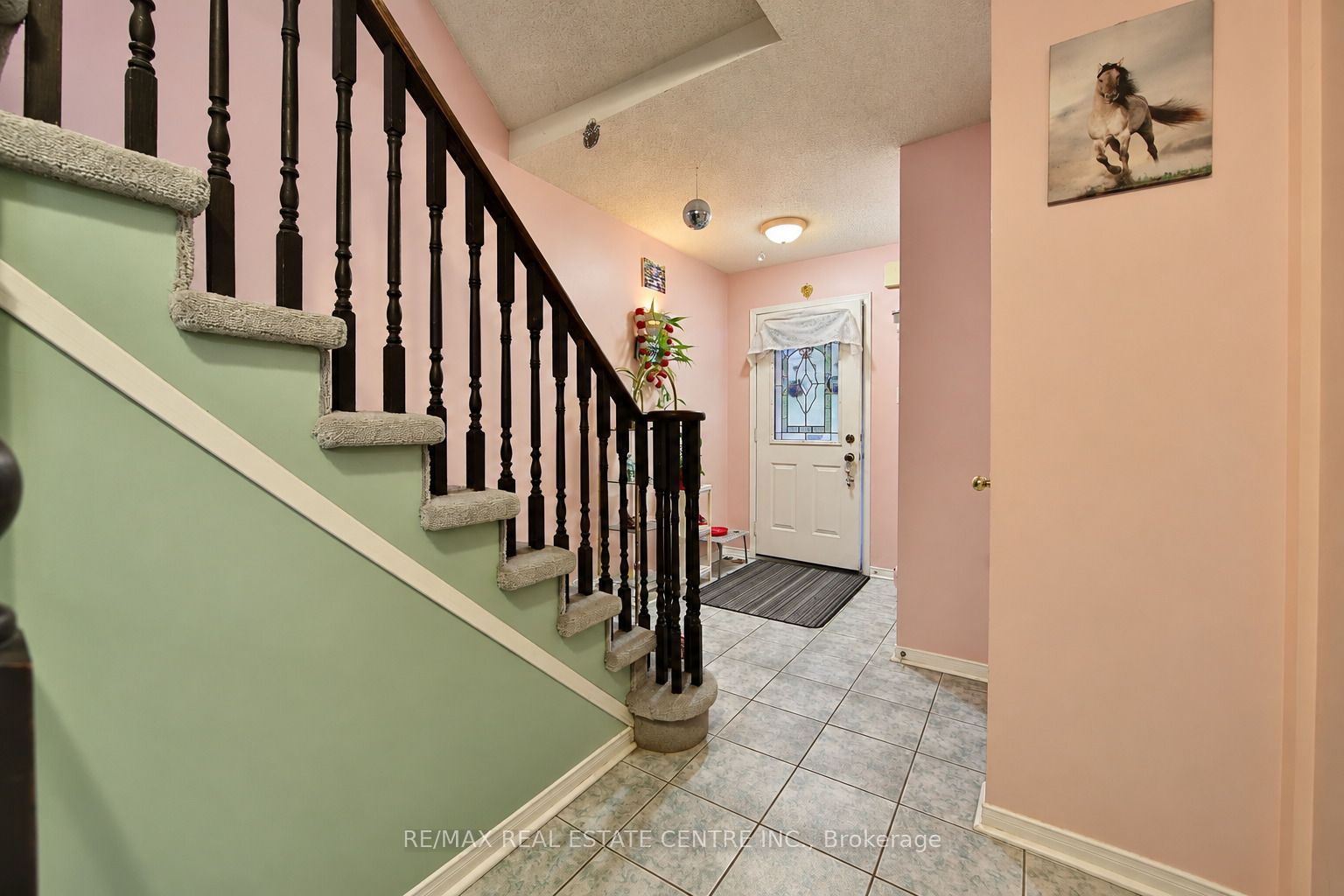 180 Cresthaven Road Property Photo 5