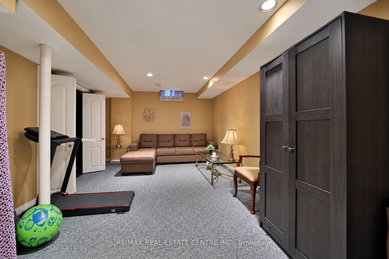 180 Cresthaven Road Property Photo 15