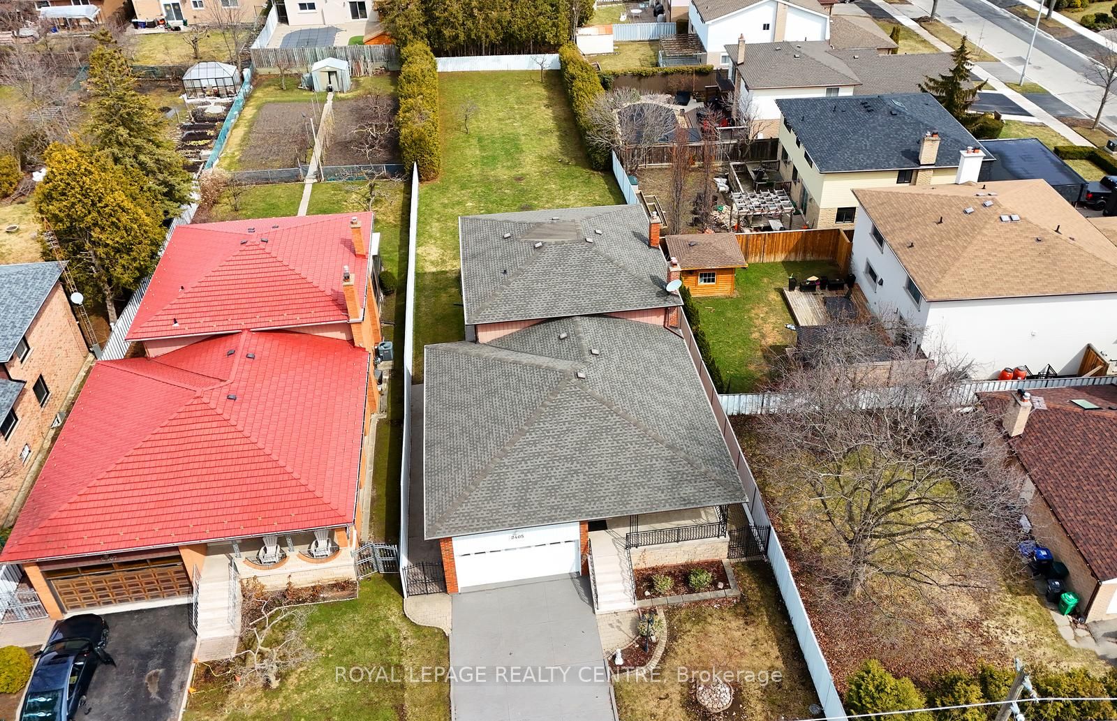 2405 Rosemary Drive Property Photo 2