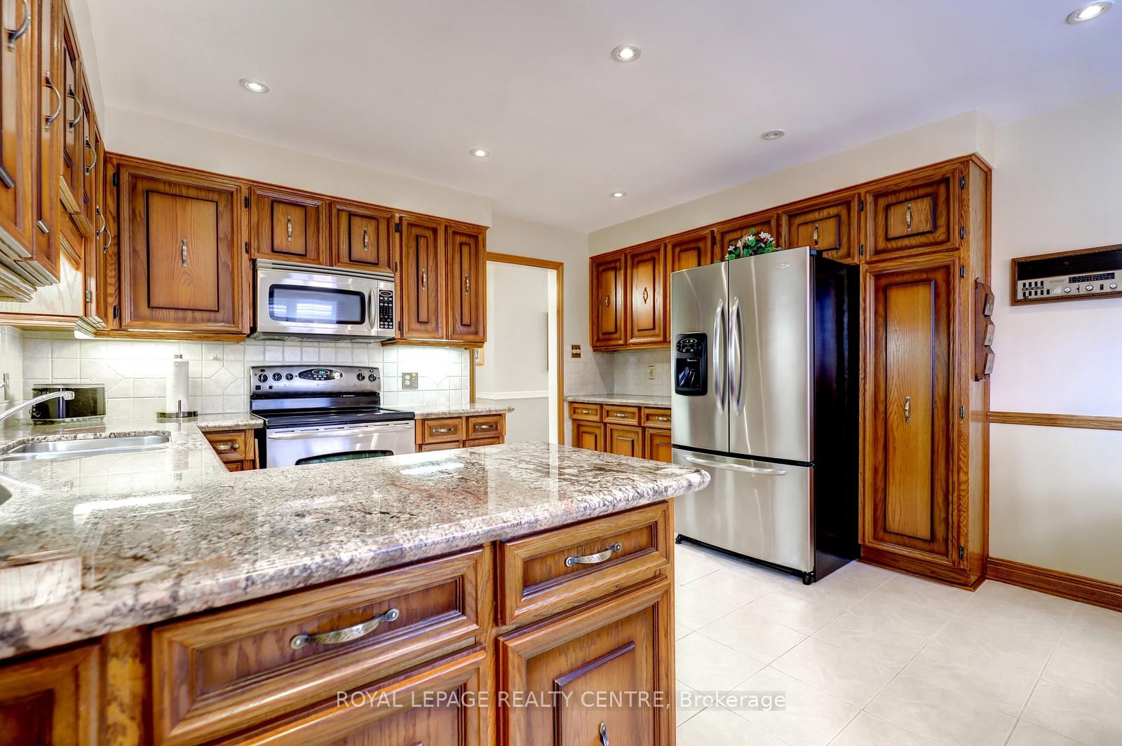 2405 Rosemary Drive Property Photo 14