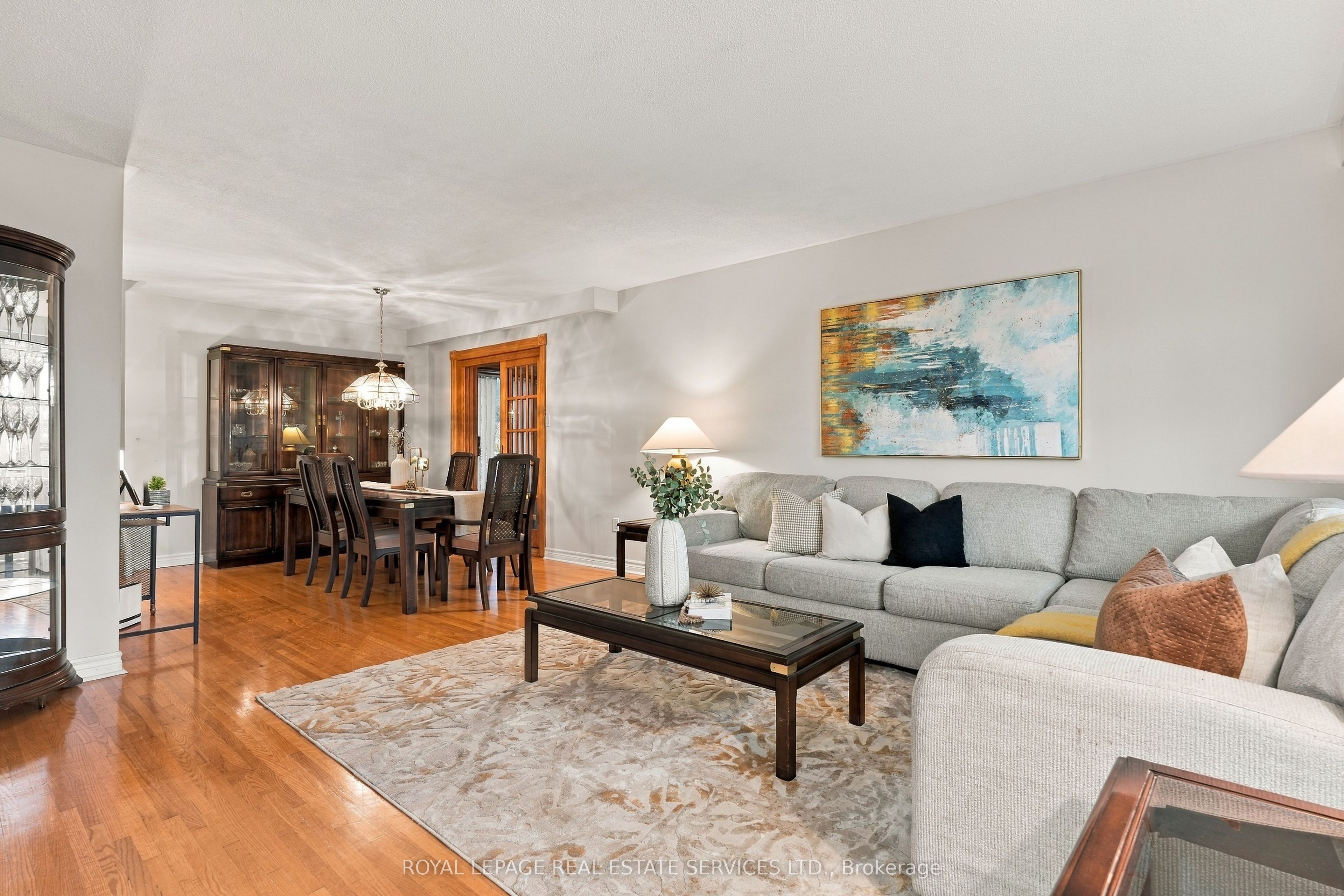 476 Michelle Row Property Photo 5