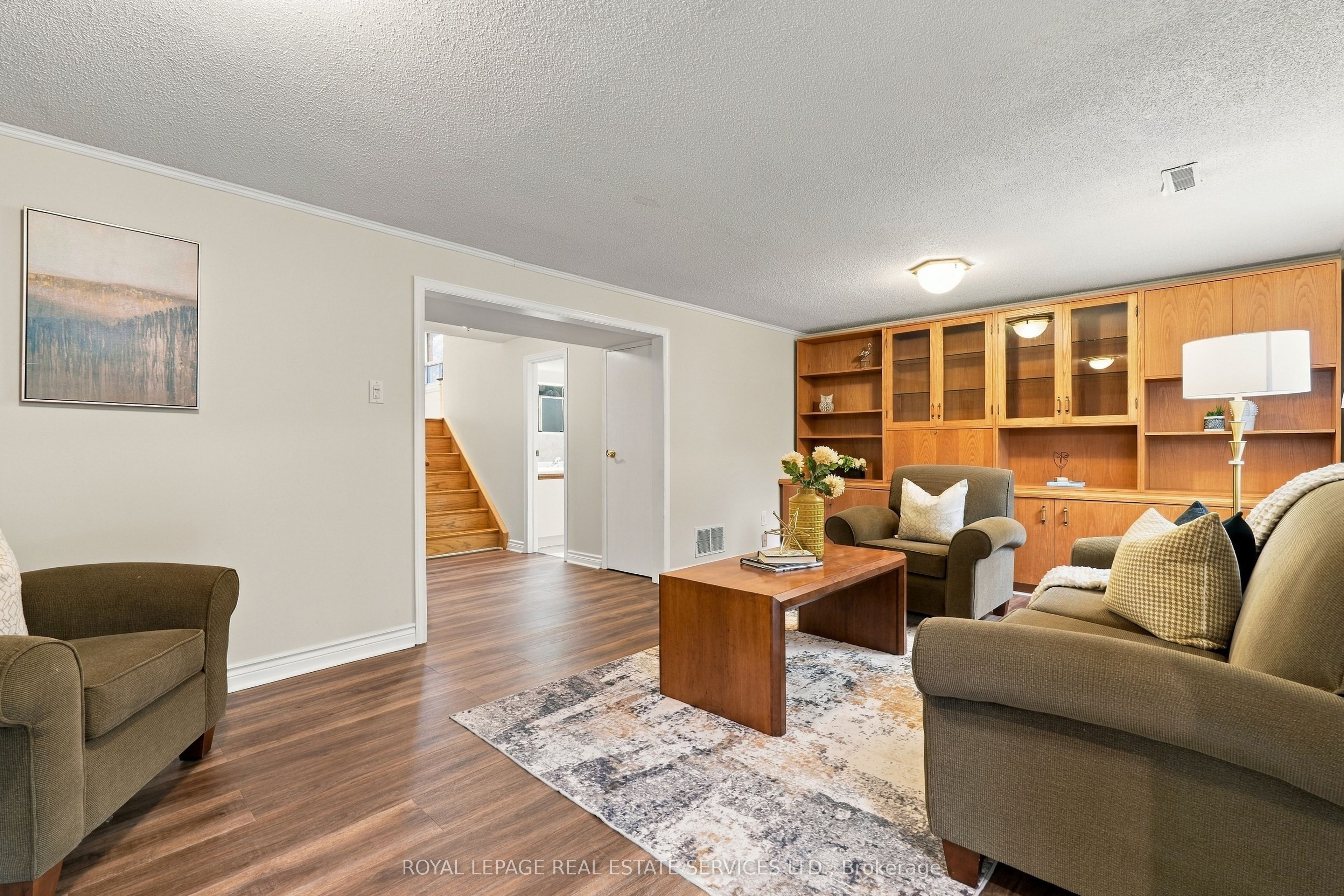 476 Michelle Row Property Photo 16