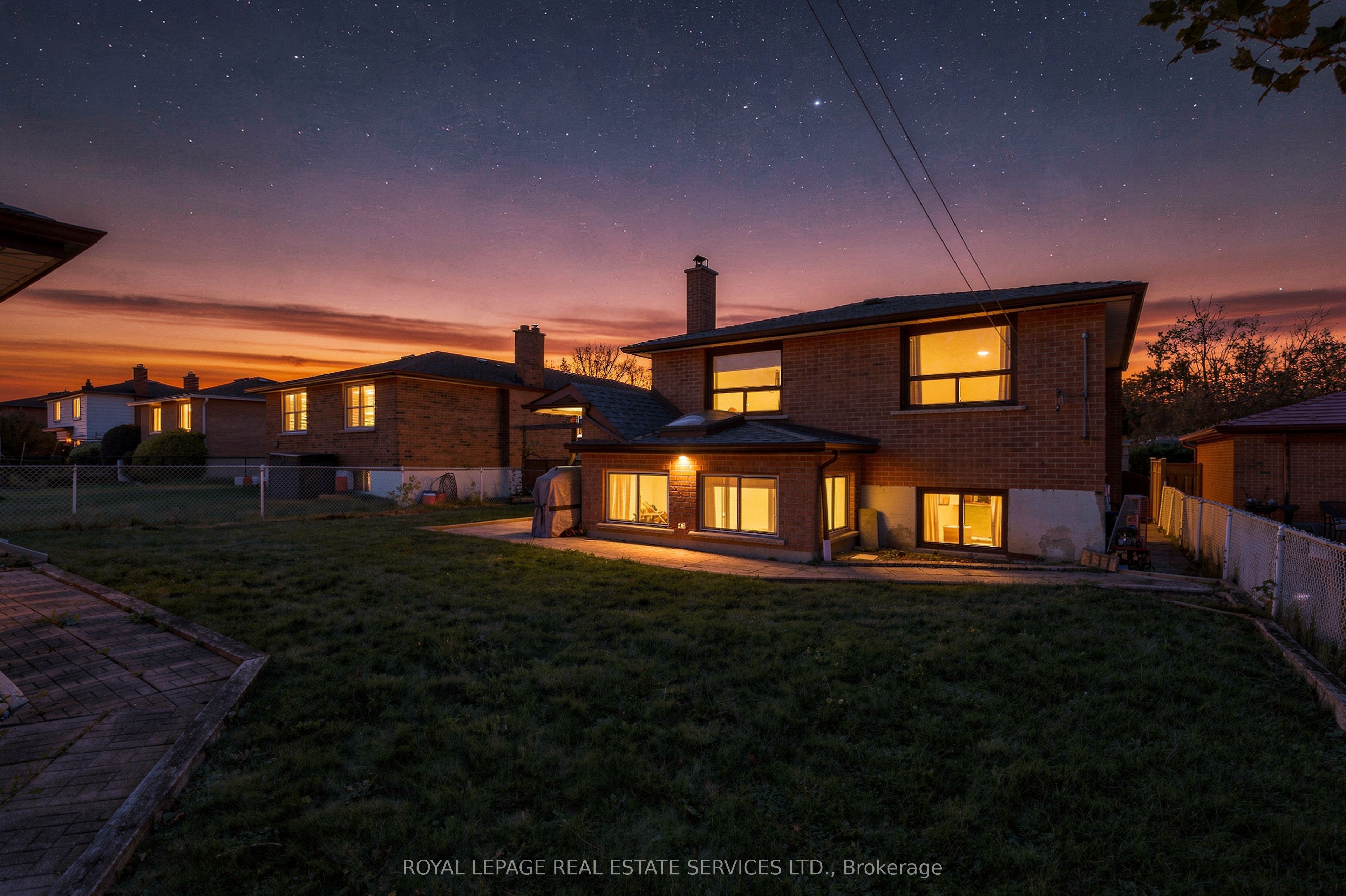 476 Michelle Row Property Photo 27