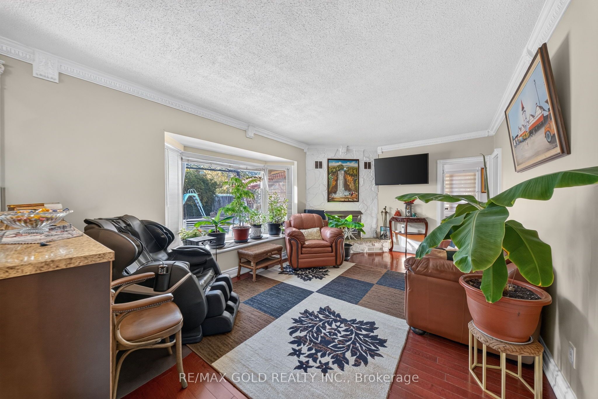 8 Easton Place Property Photo 13