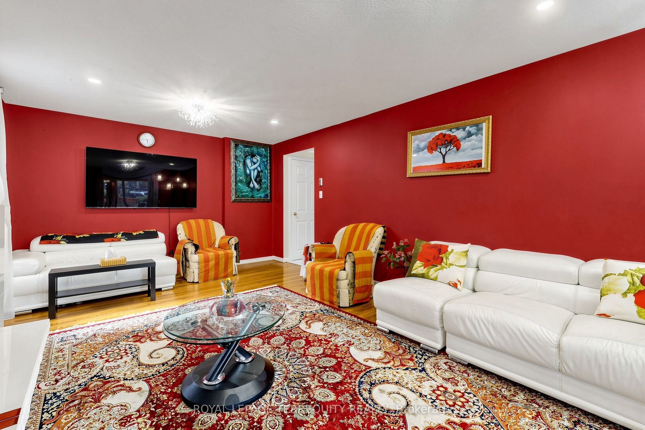 3253 Ibbetson Crescent Property Photo 7