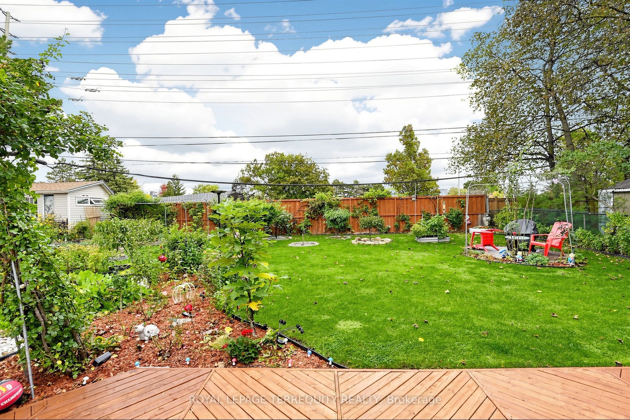 3253 Ibbetson Crescent Property Photo 24
