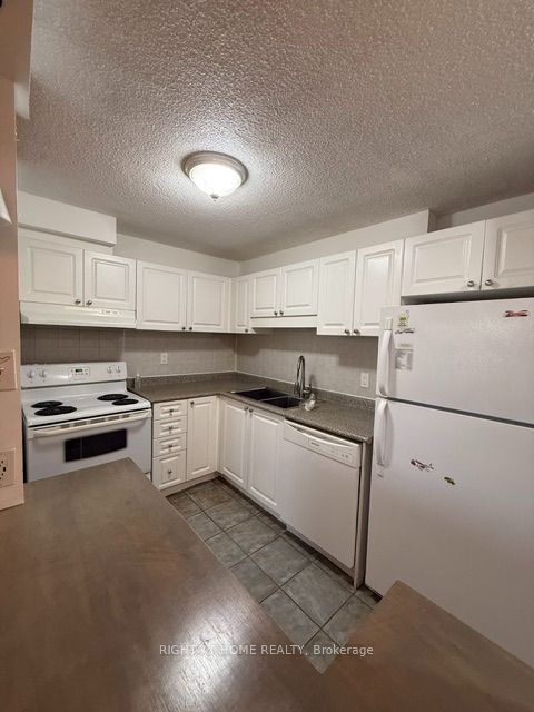 2900 Battleford Road 211 Property Photo 11