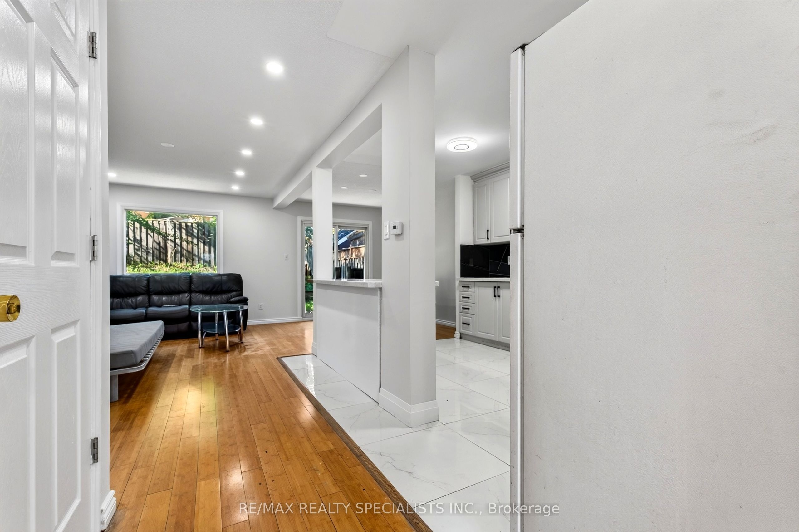 4134 Clevedon Drive Property Photo 8