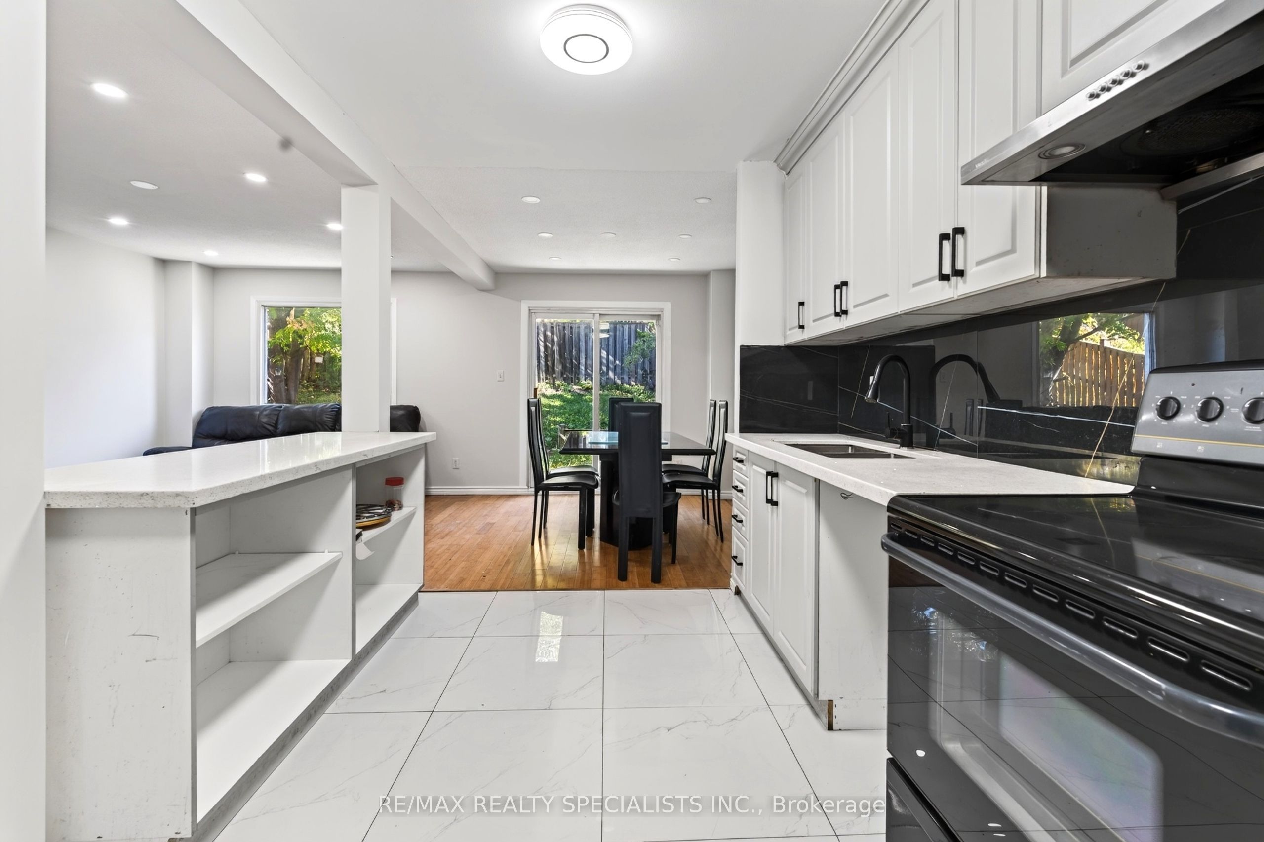 4134 Clevedon Drive Property Photo 17