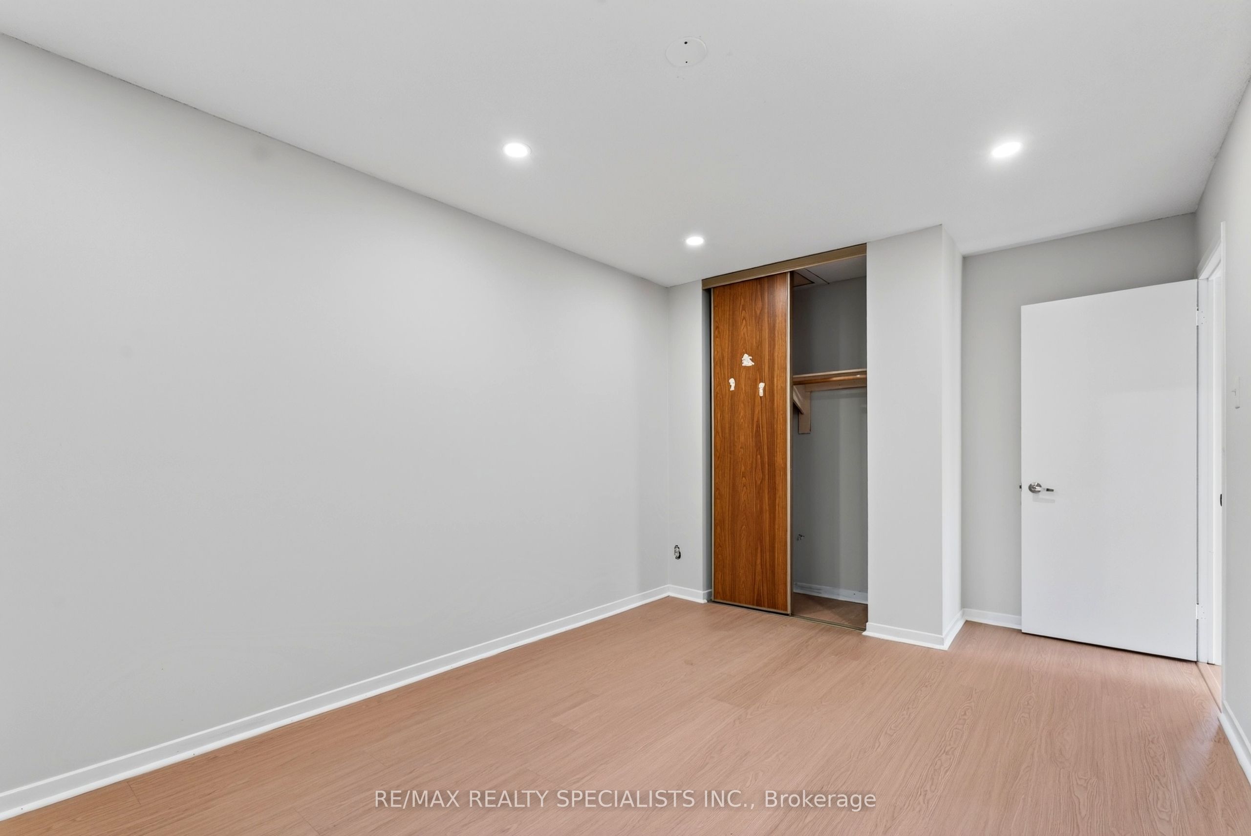 4134 Clevedon Drive Property Photo 26