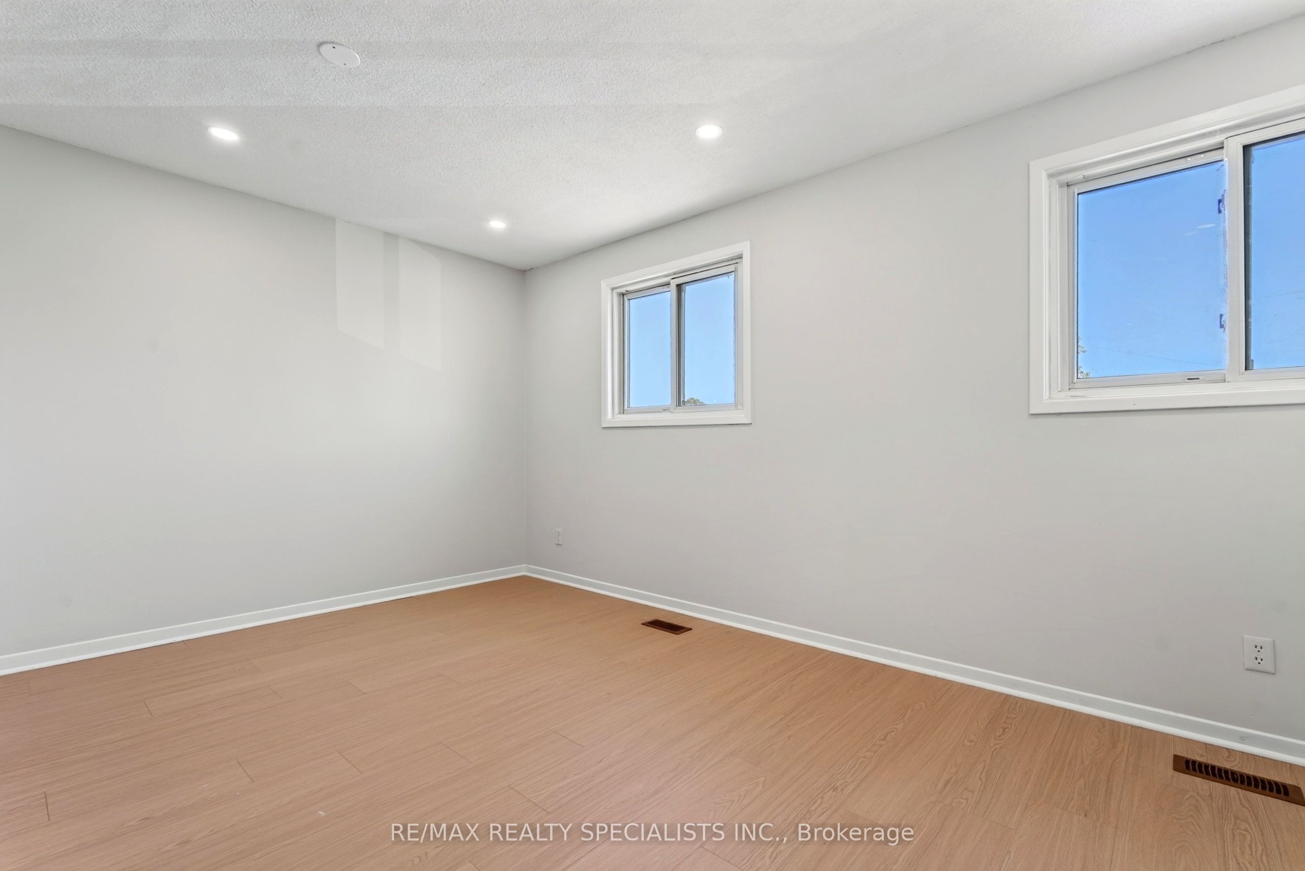 4134 Clevedon Drive Property Photo 29