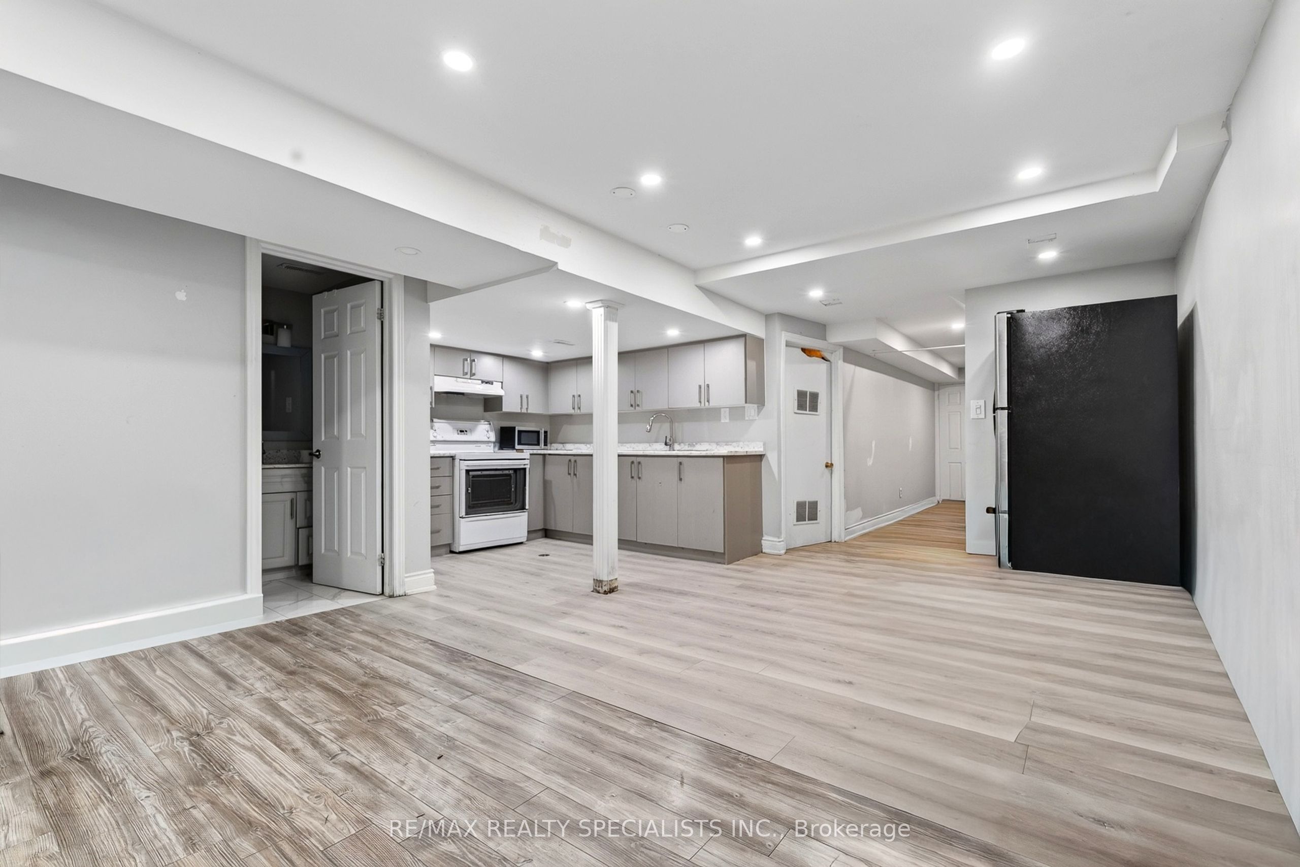 4134 Clevedon Drive Property Photo 34