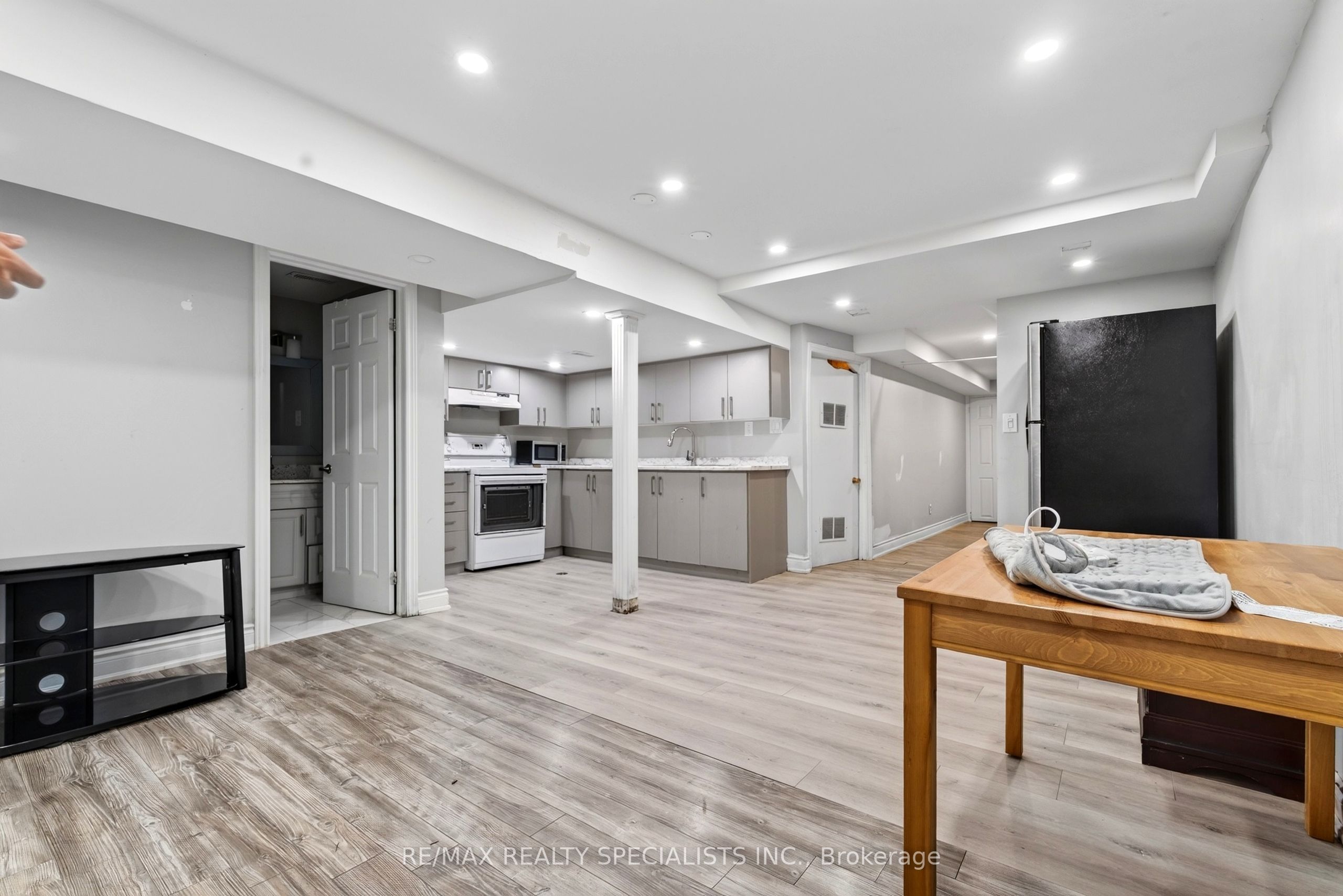 4134 Clevedon Drive Property Photo 36